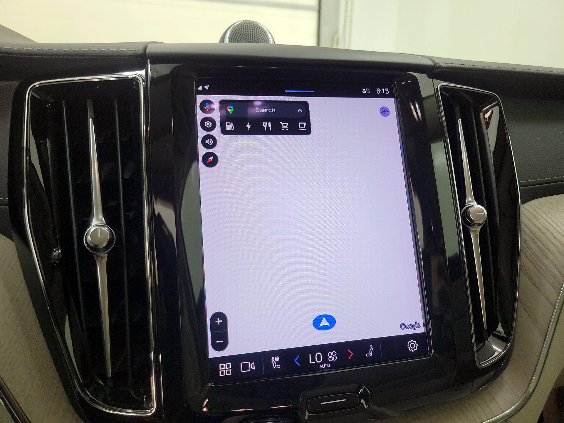 Thumbnail: 2022 Volvo XC60 - 14