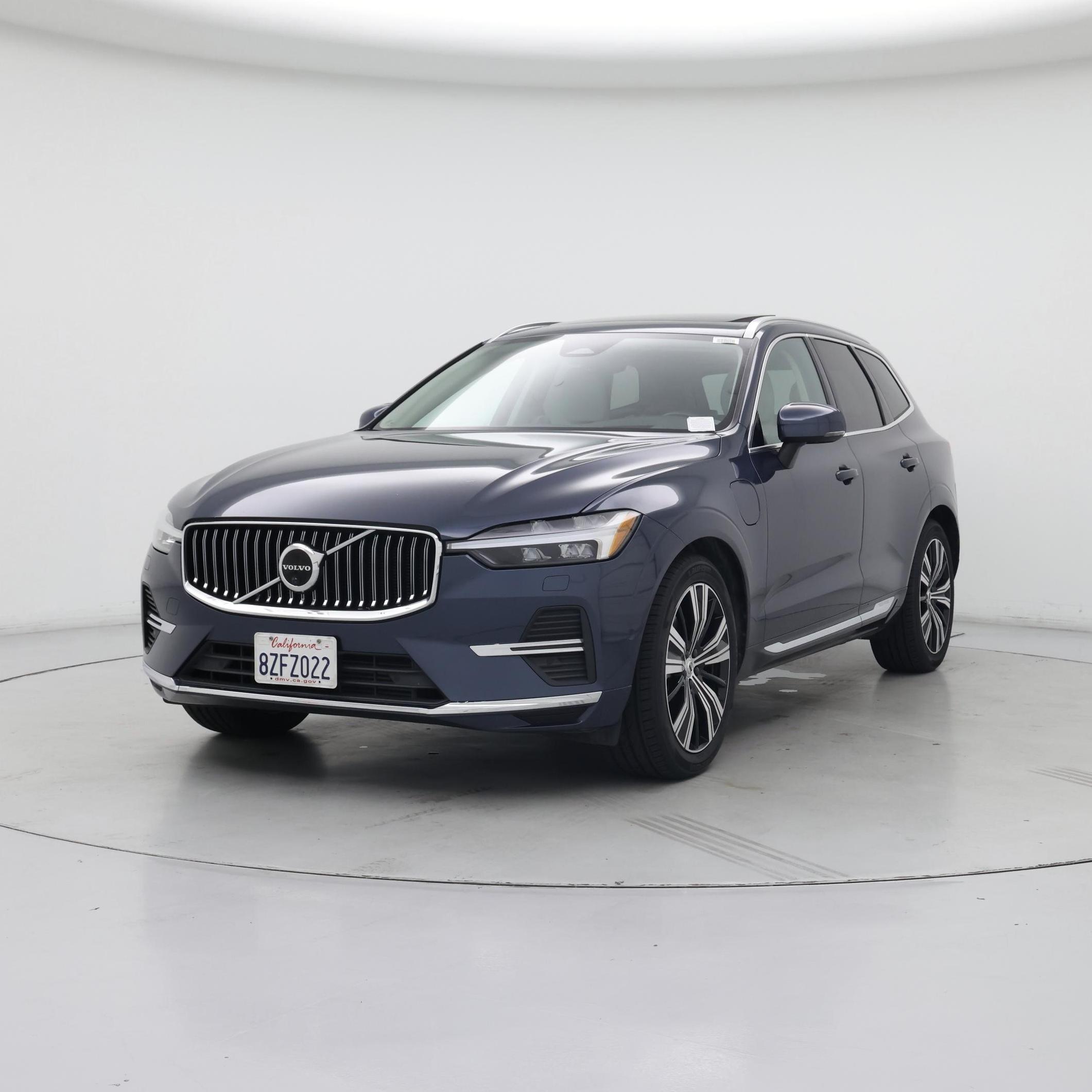 Thumbnail: 2022 Volvo XC60 - 4