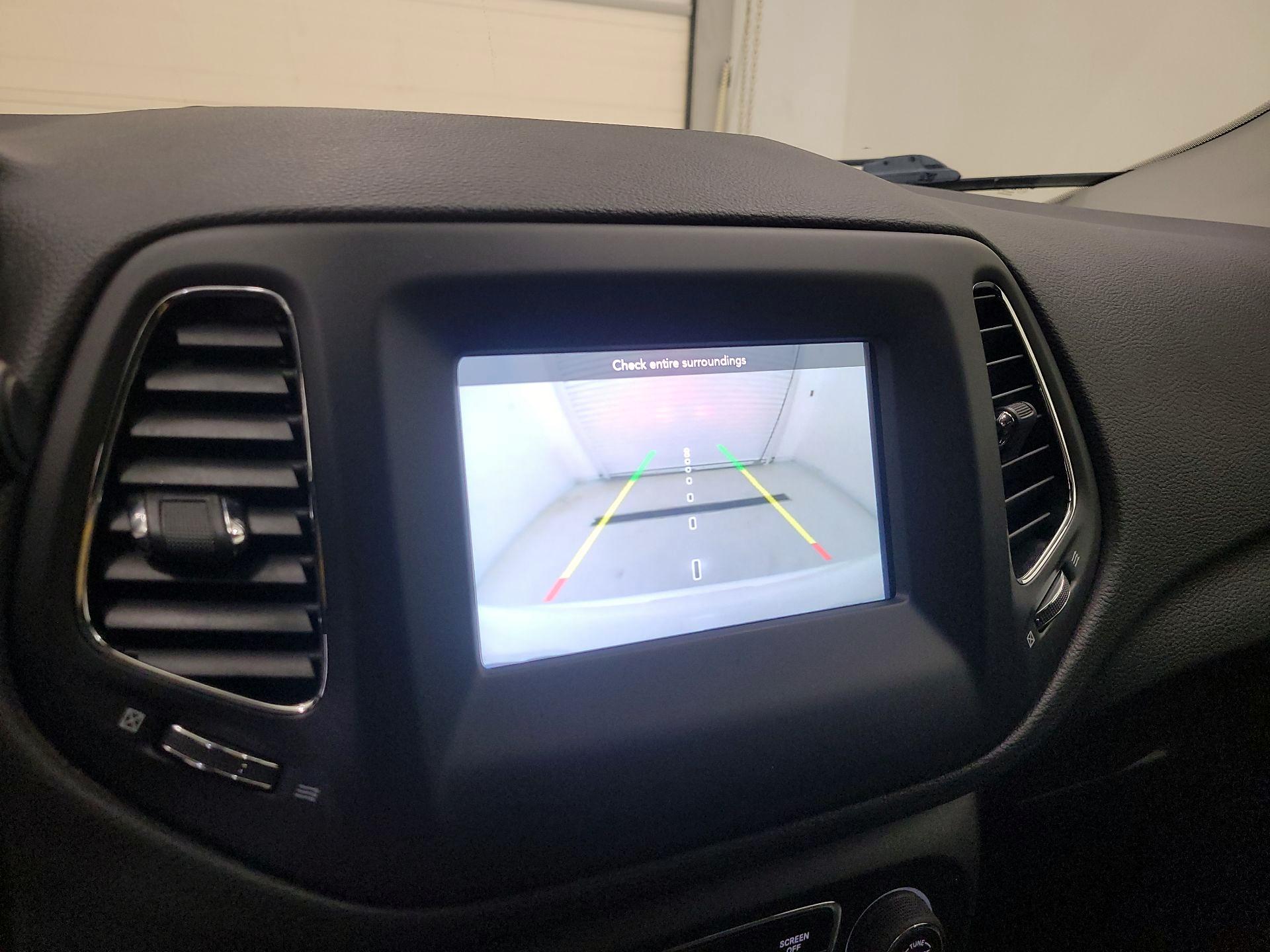 Thumbnail: 2019 Jeep Compass - 14