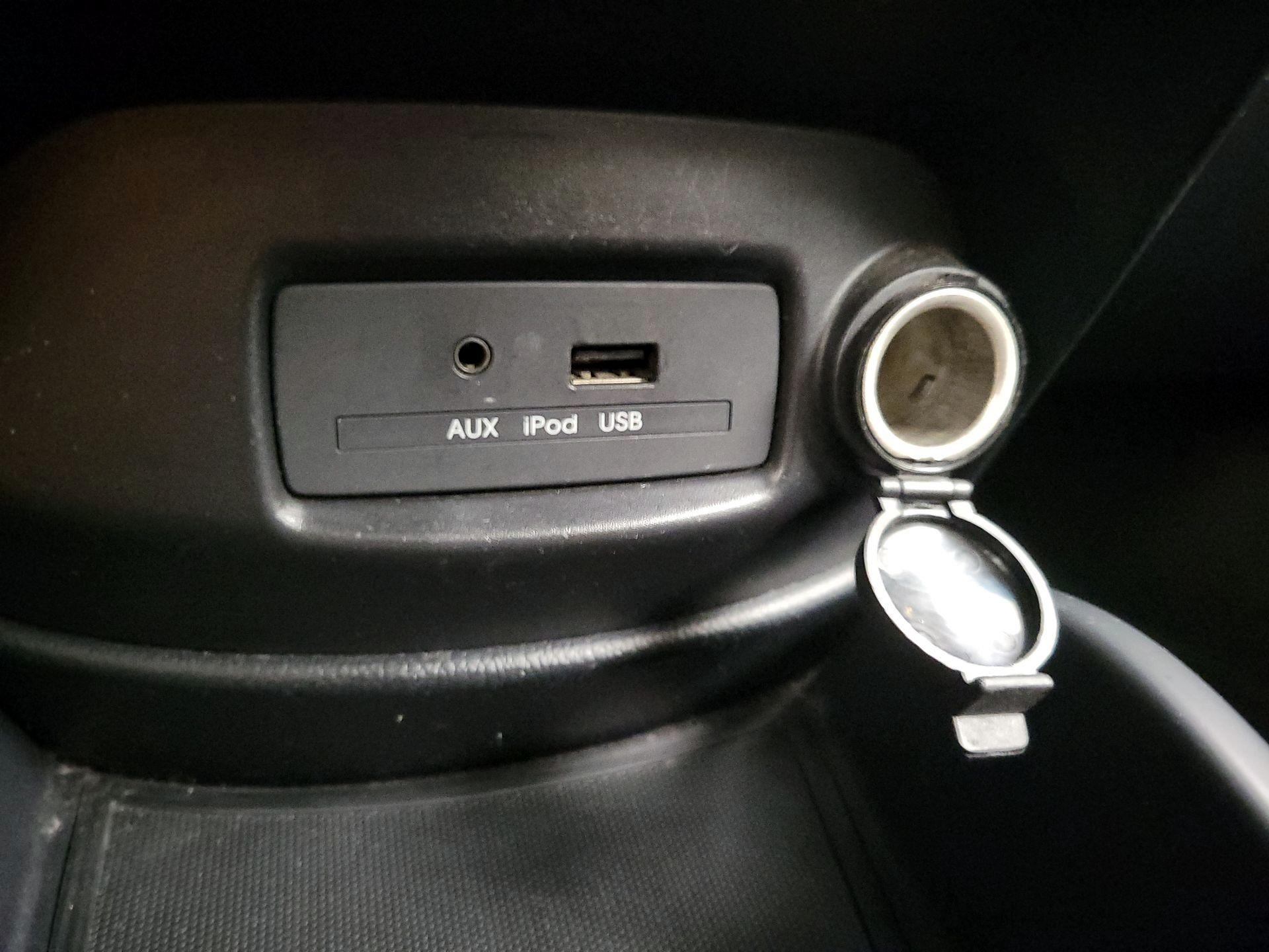 Thumbnail: 2013 Kia Soul - 17