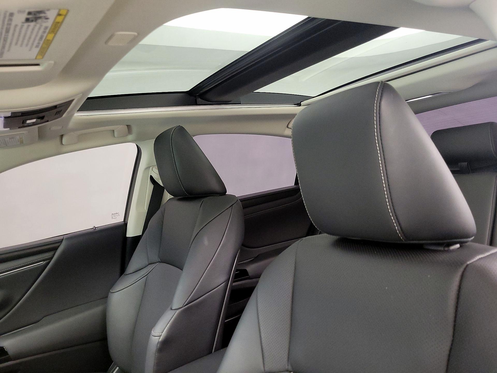 Thumbnail: 2024 Lexus ES - 19