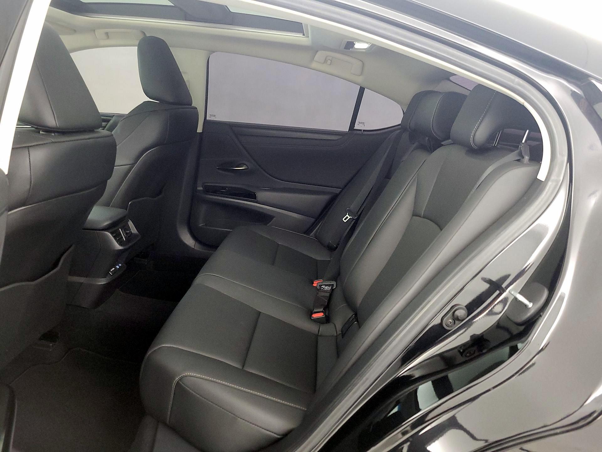 Thumbnail: 2024 Lexus ES - 20