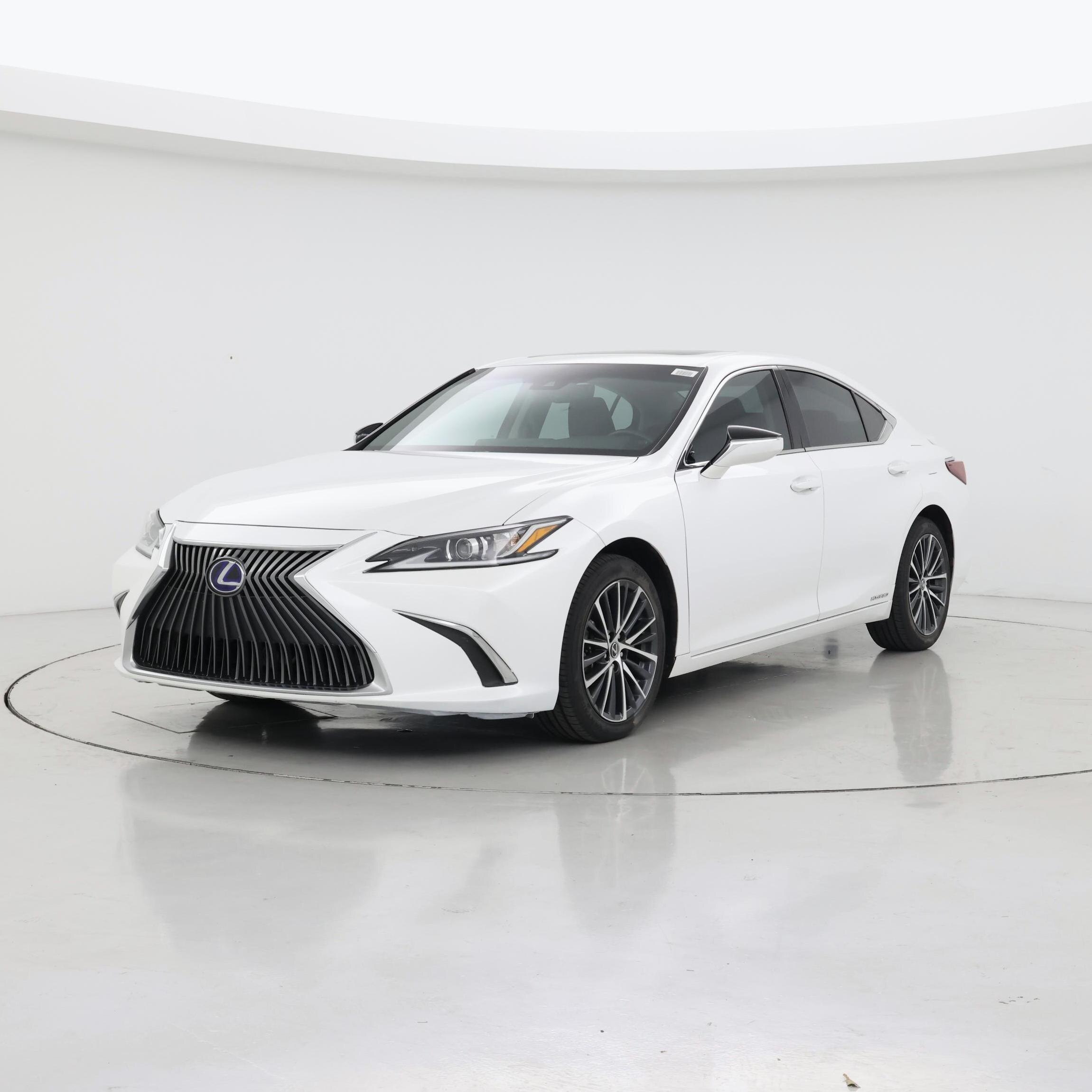 Thumbnail: 2021 Lexus ES - 4