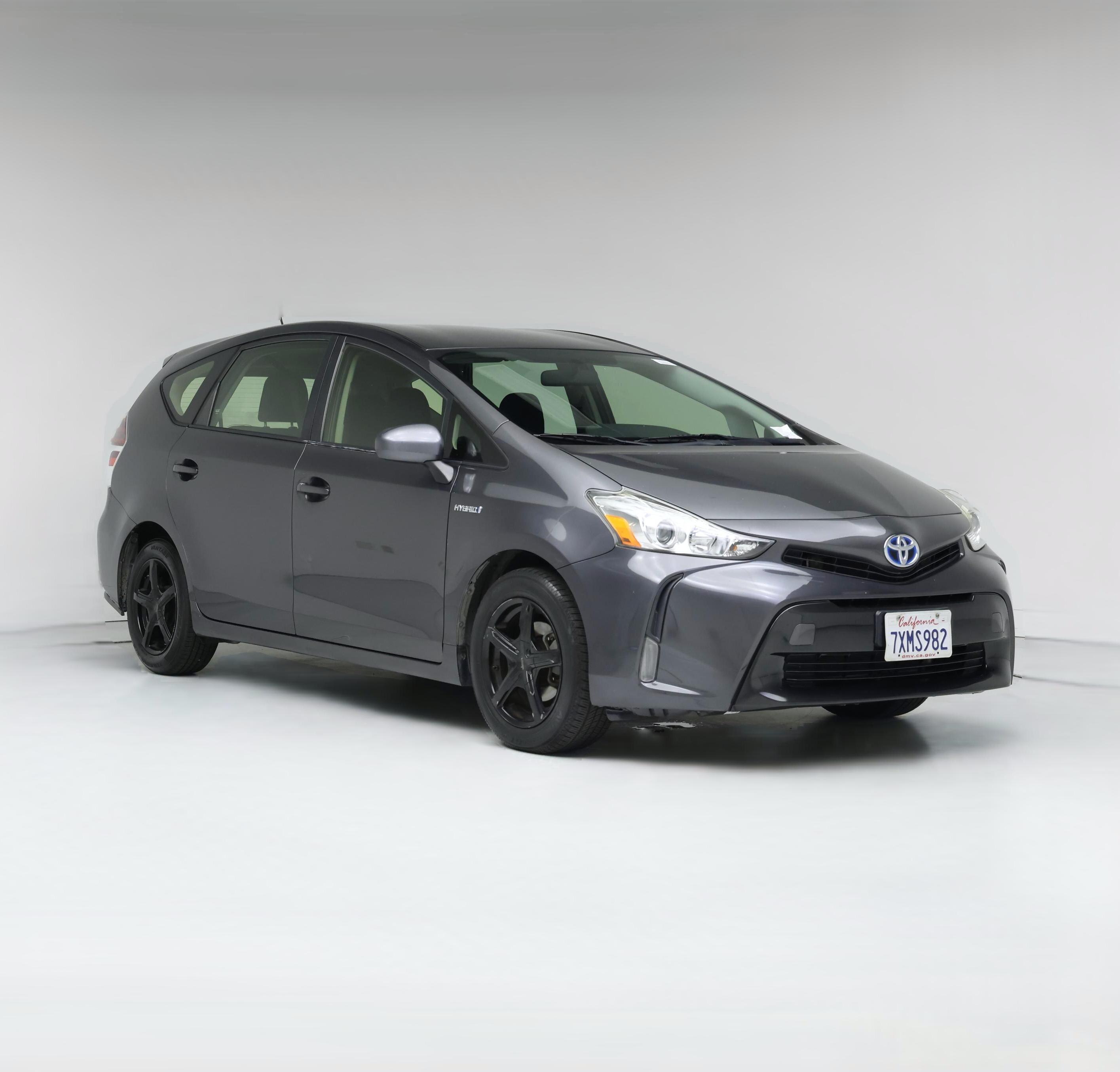 Thumbnail: 2017 Toyota Prius v - 1