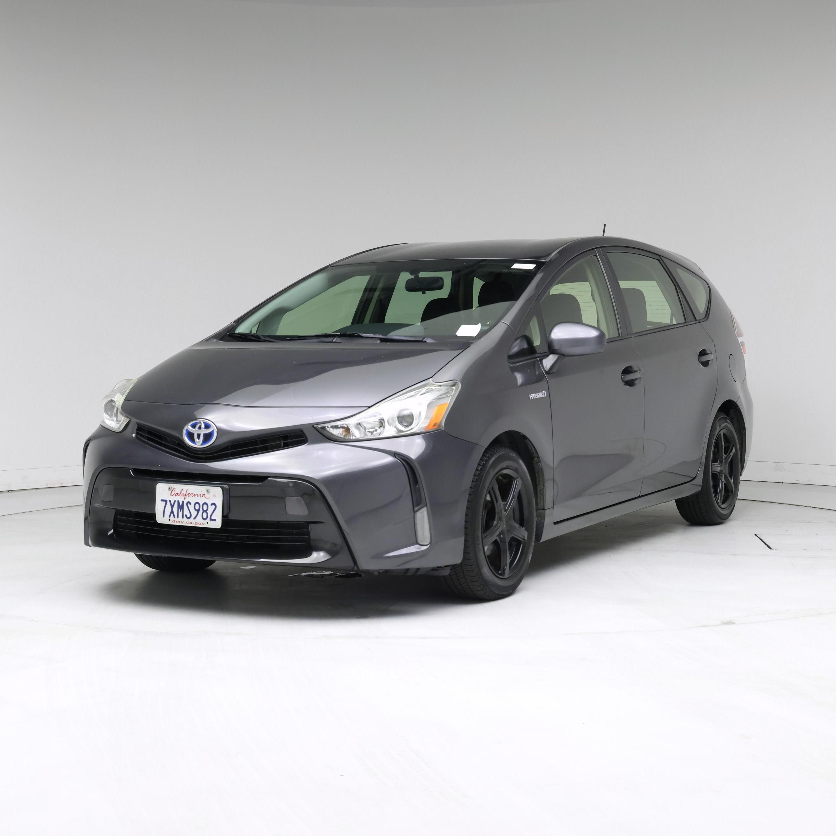 Thumbnail: 2017 Toyota Prius v - 4