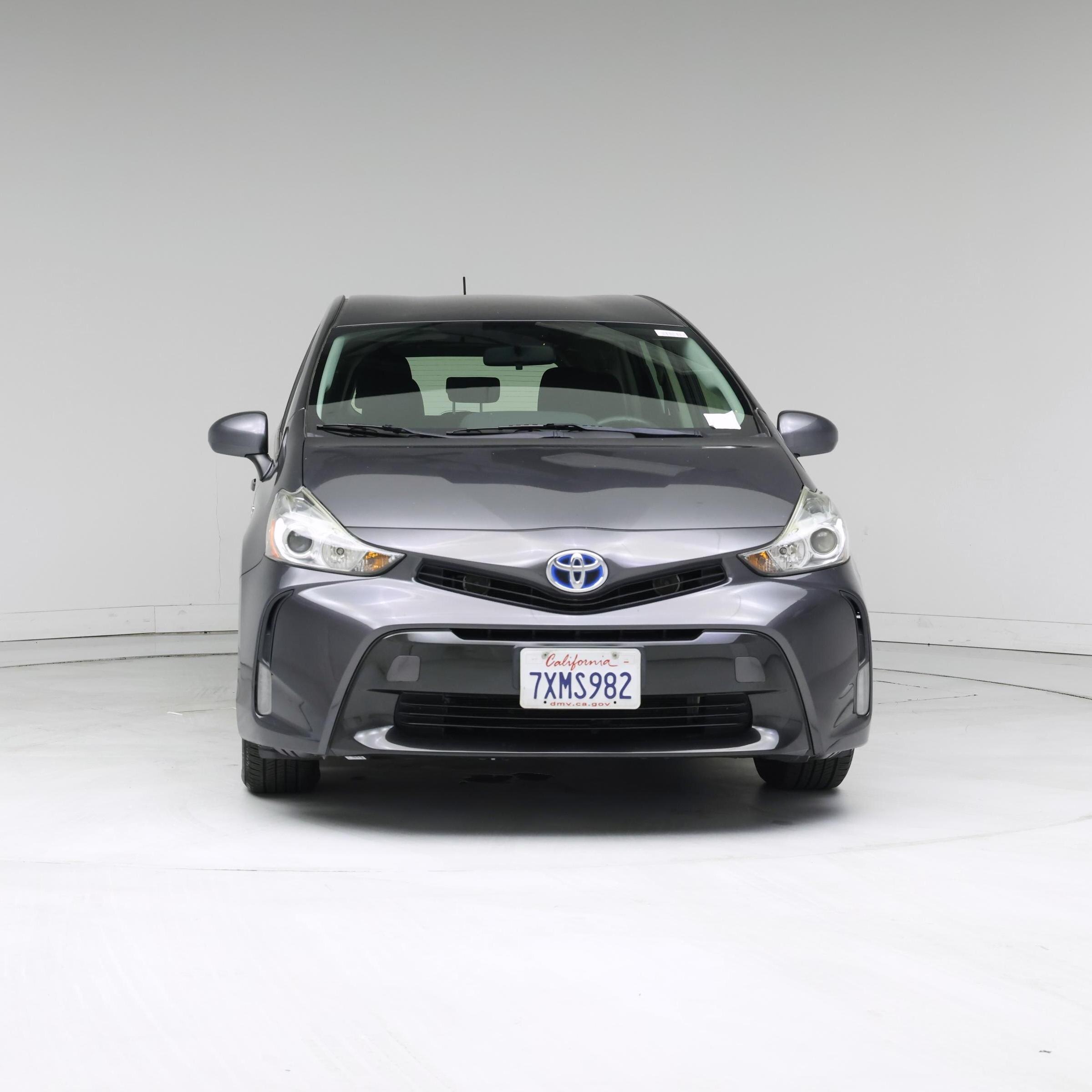 Thumbnail: 2017 Toyota Prius v - 5