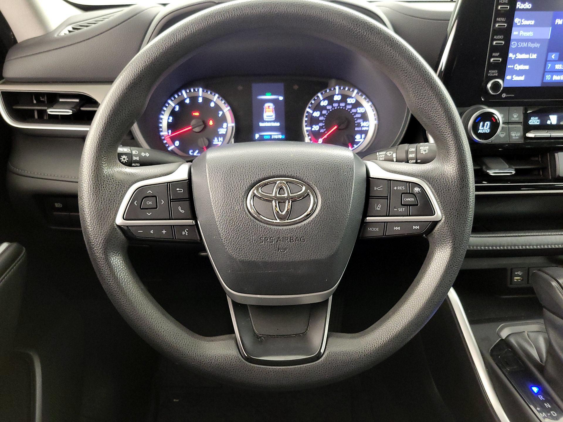 Thumbnail: 2022 Toyota Highlander - 10
