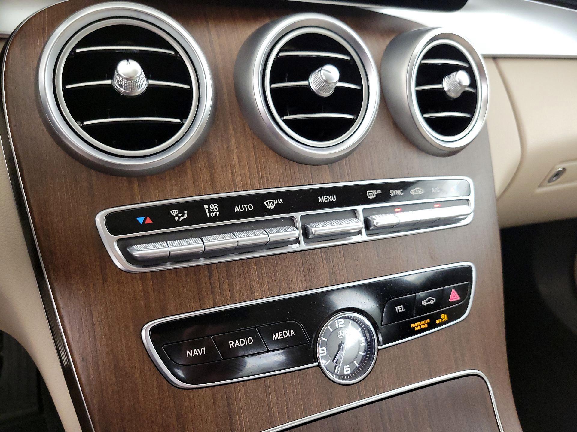 Thumbnail: 2019 Mercedes-Benz C-Class - 16
