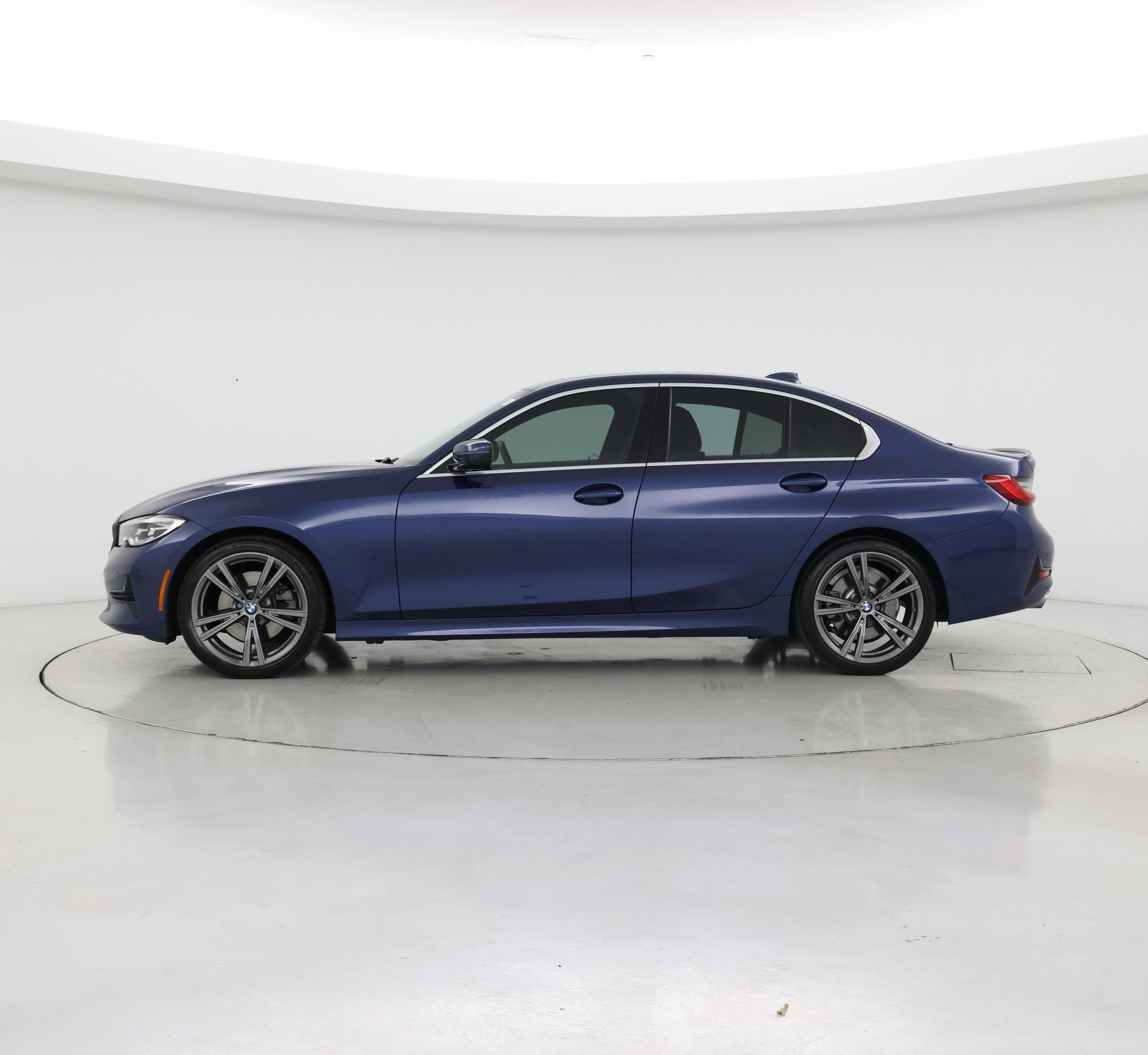 Thumbnail: 2021 BMW 3 Series - 3