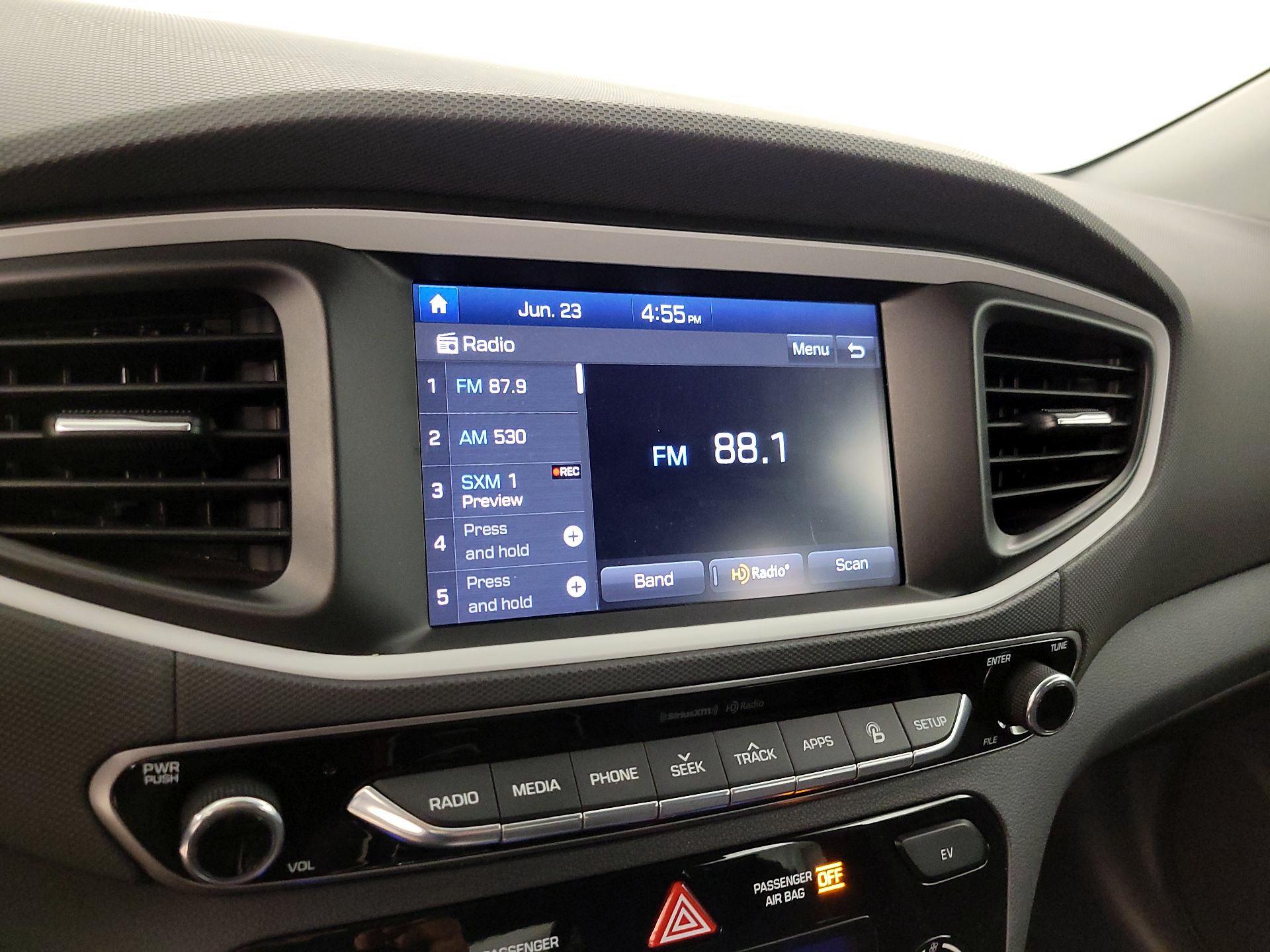 Thumbnail: 2019 Hyundai Ioniq - 15