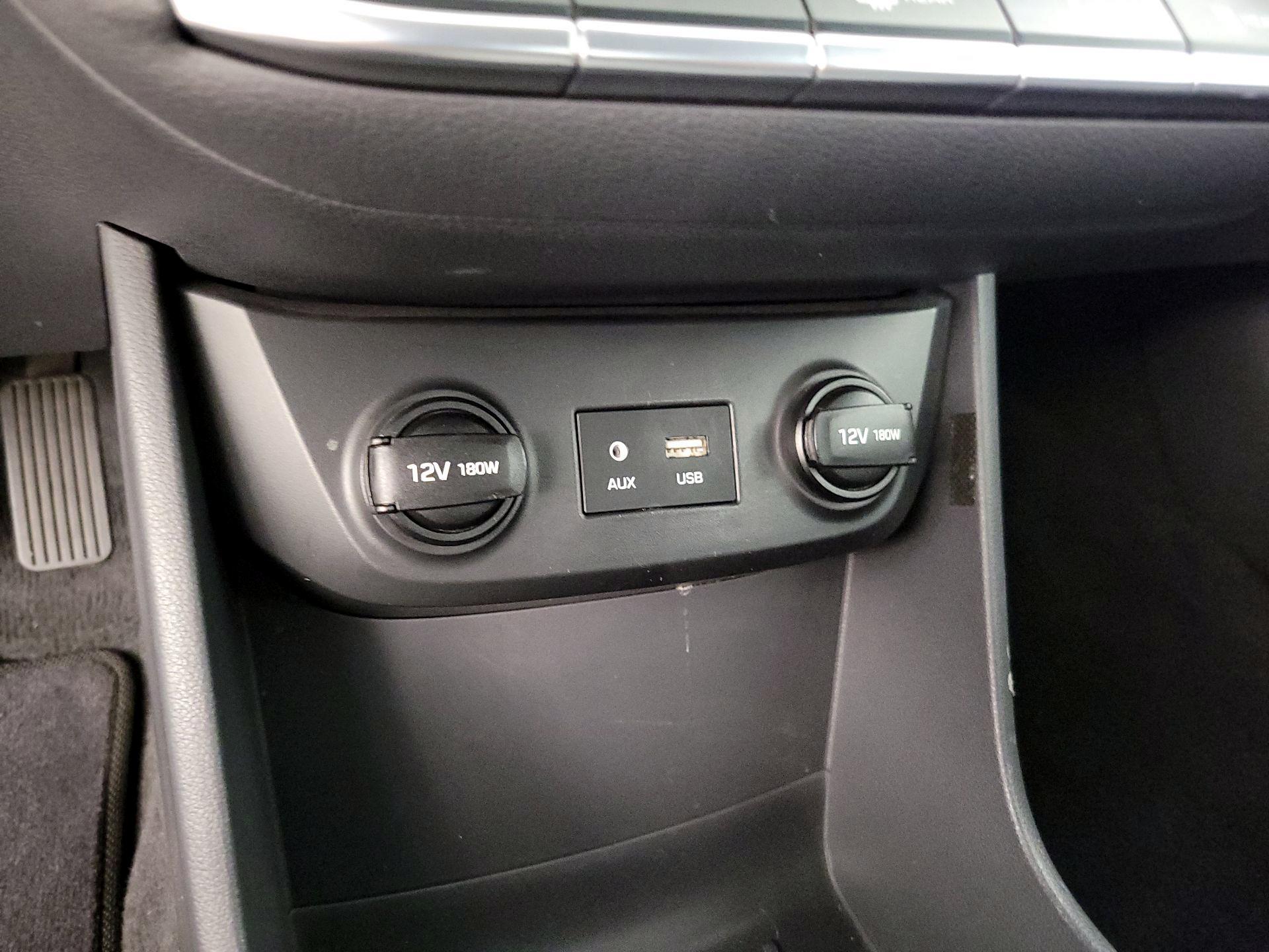 Thumbnail: 2019 Hyundai Ioniq - 18