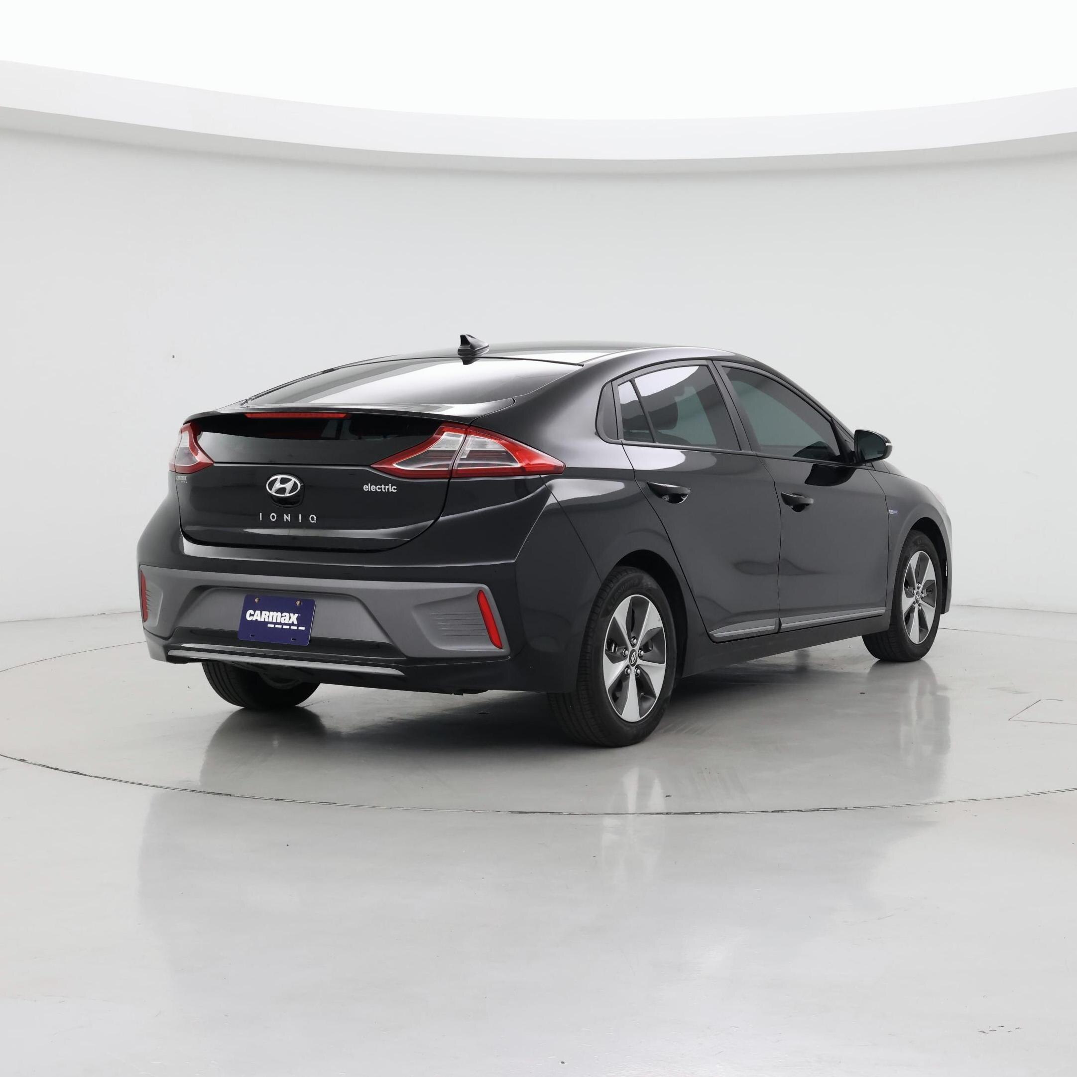 Thumbnail: 2019 Hyundai Ioniq - 8