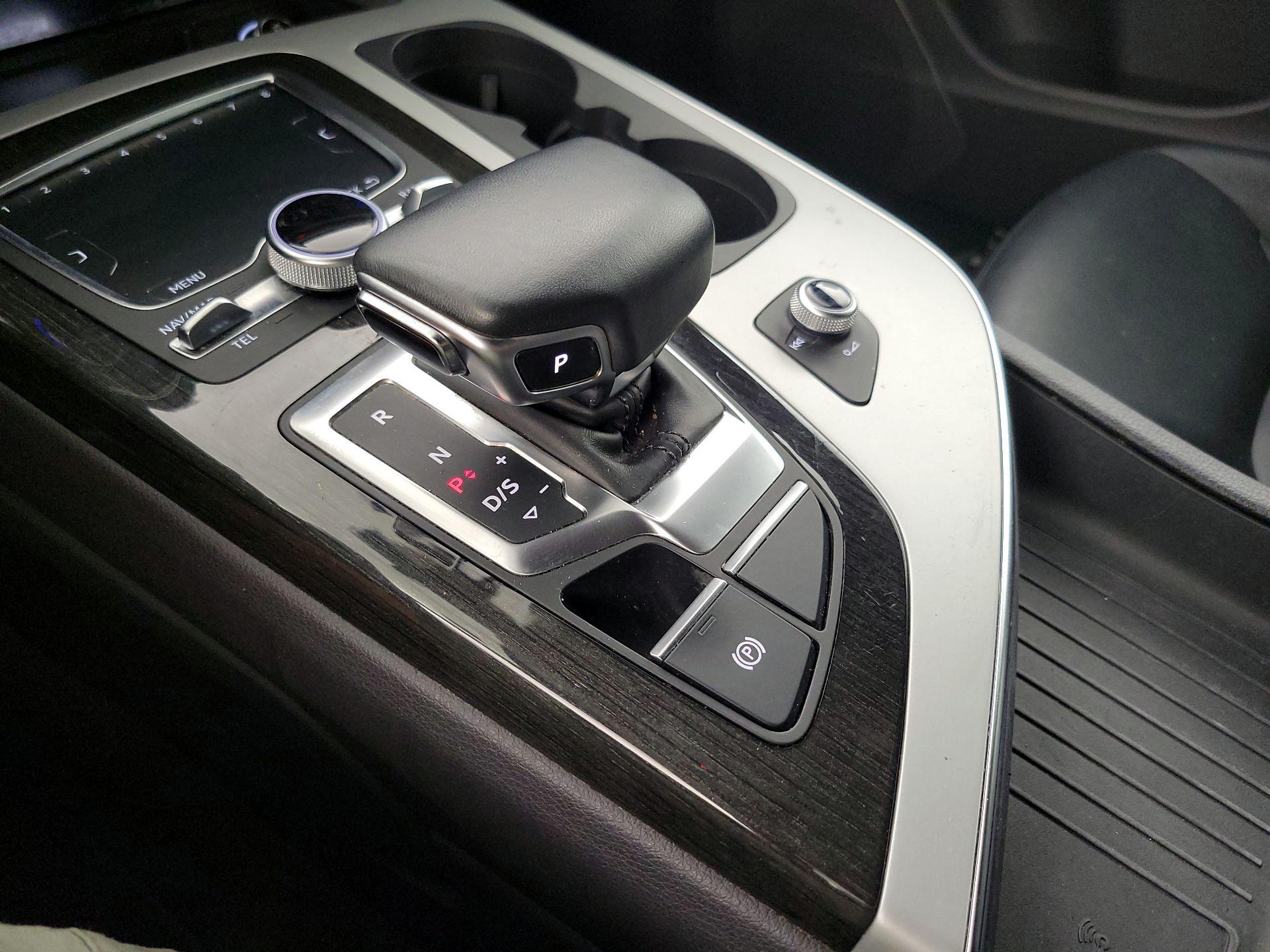 Thumbnail: 2019 Audi Q7 - 17