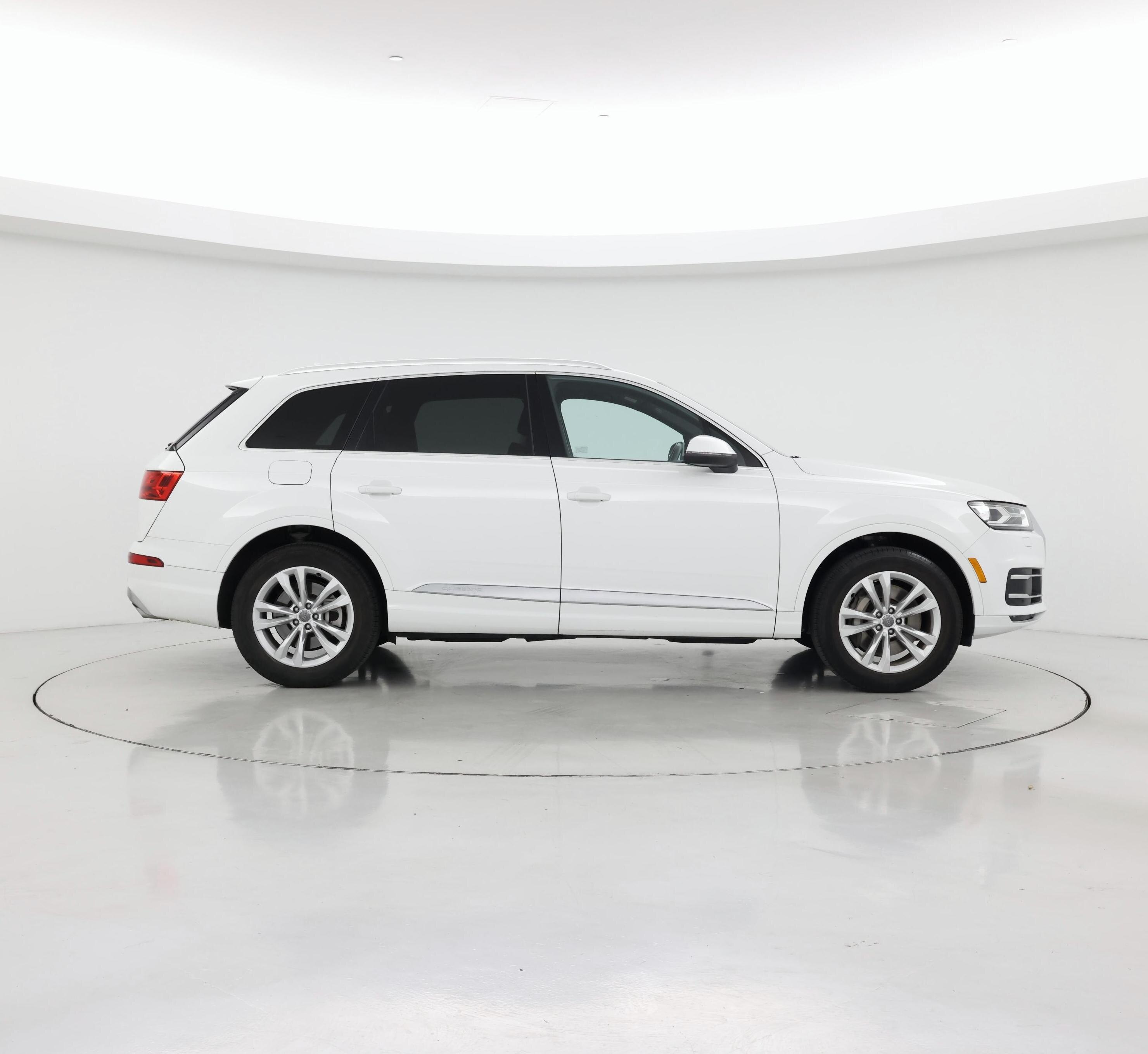 Thumbnail: 2019 Audi Q7 - 7