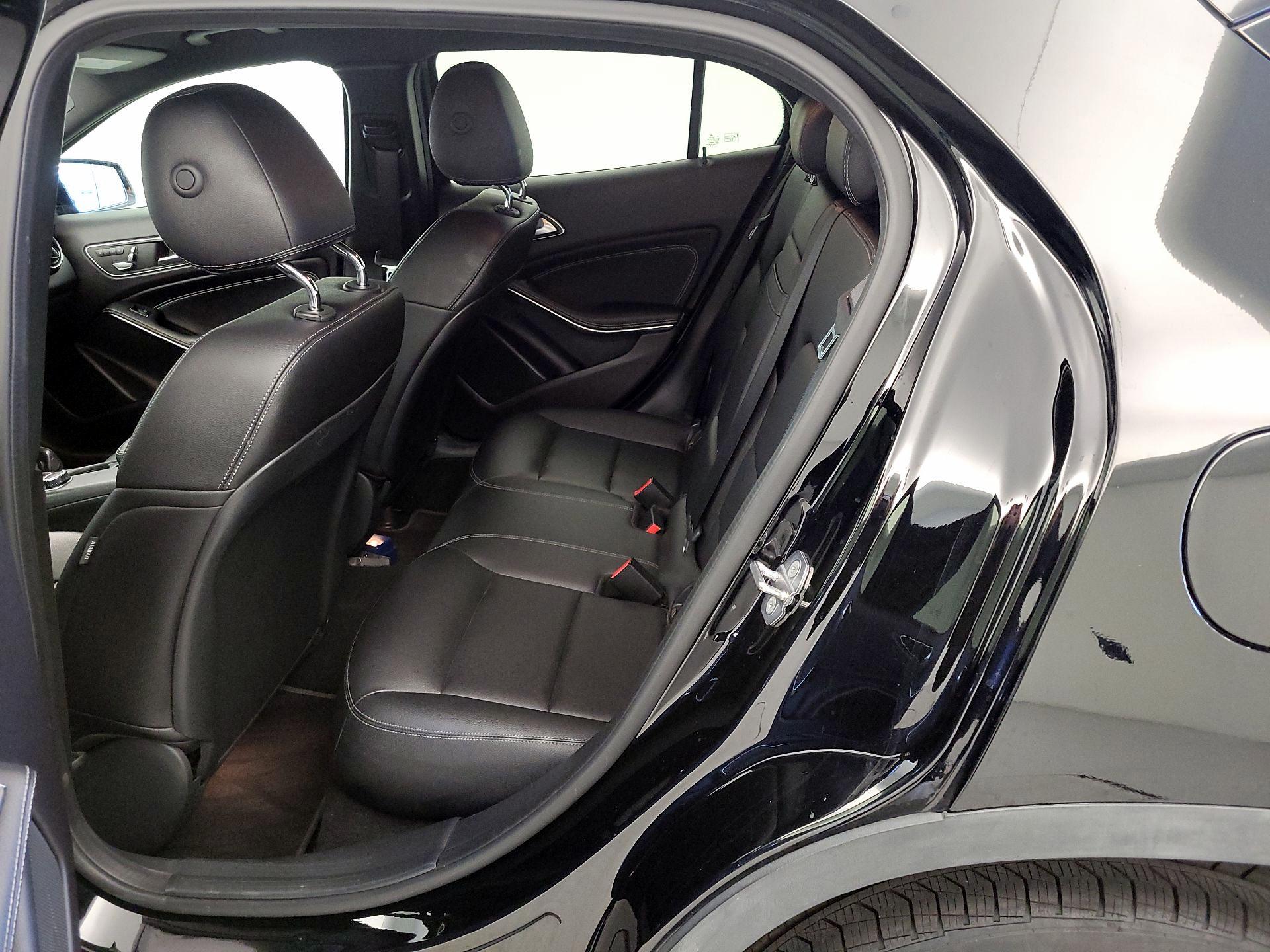 Thumbnail: 2019 Mercedes-Benz GLA - 18