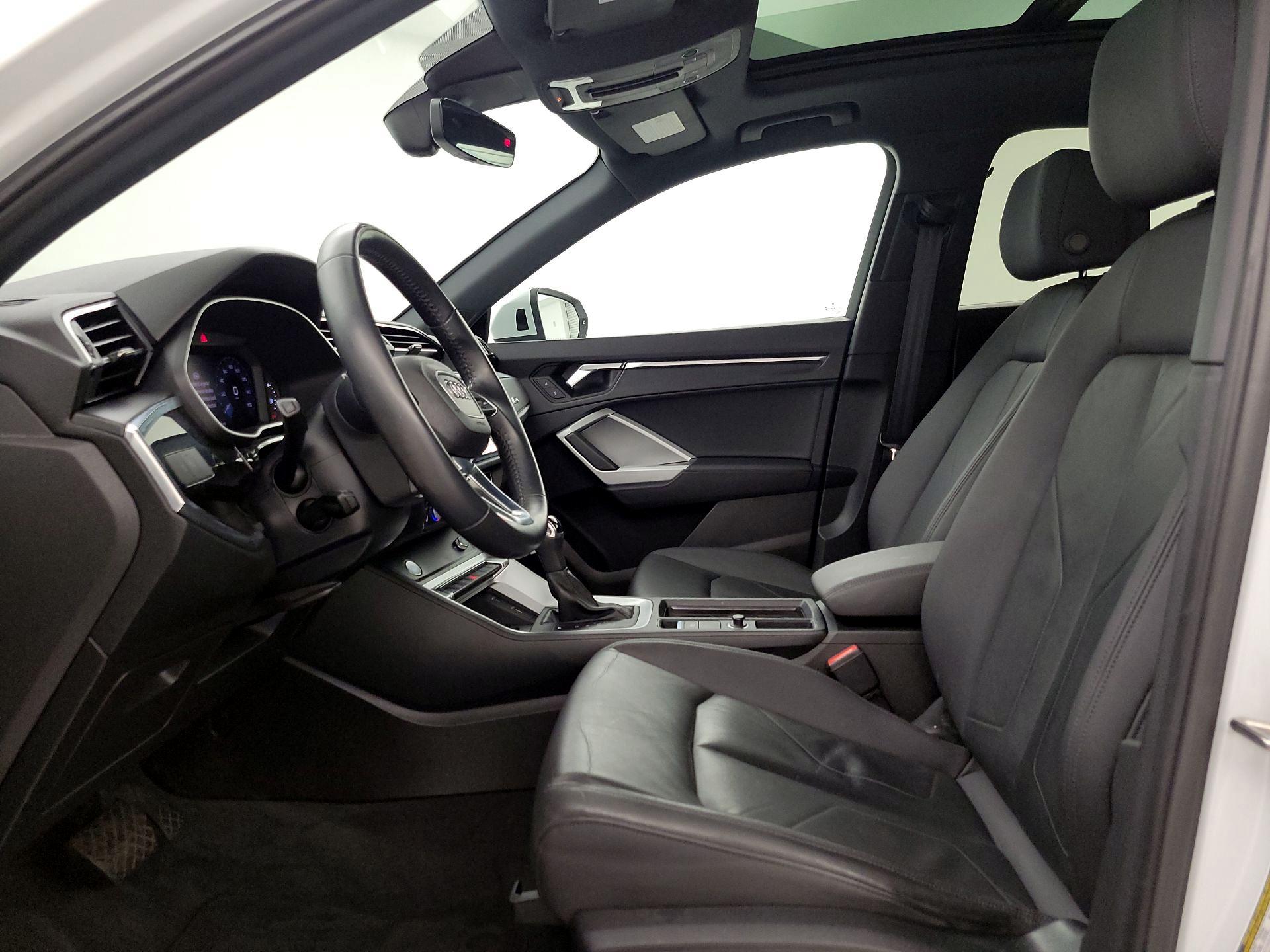 Thumbnail: 2020 Audi Q3 - 11