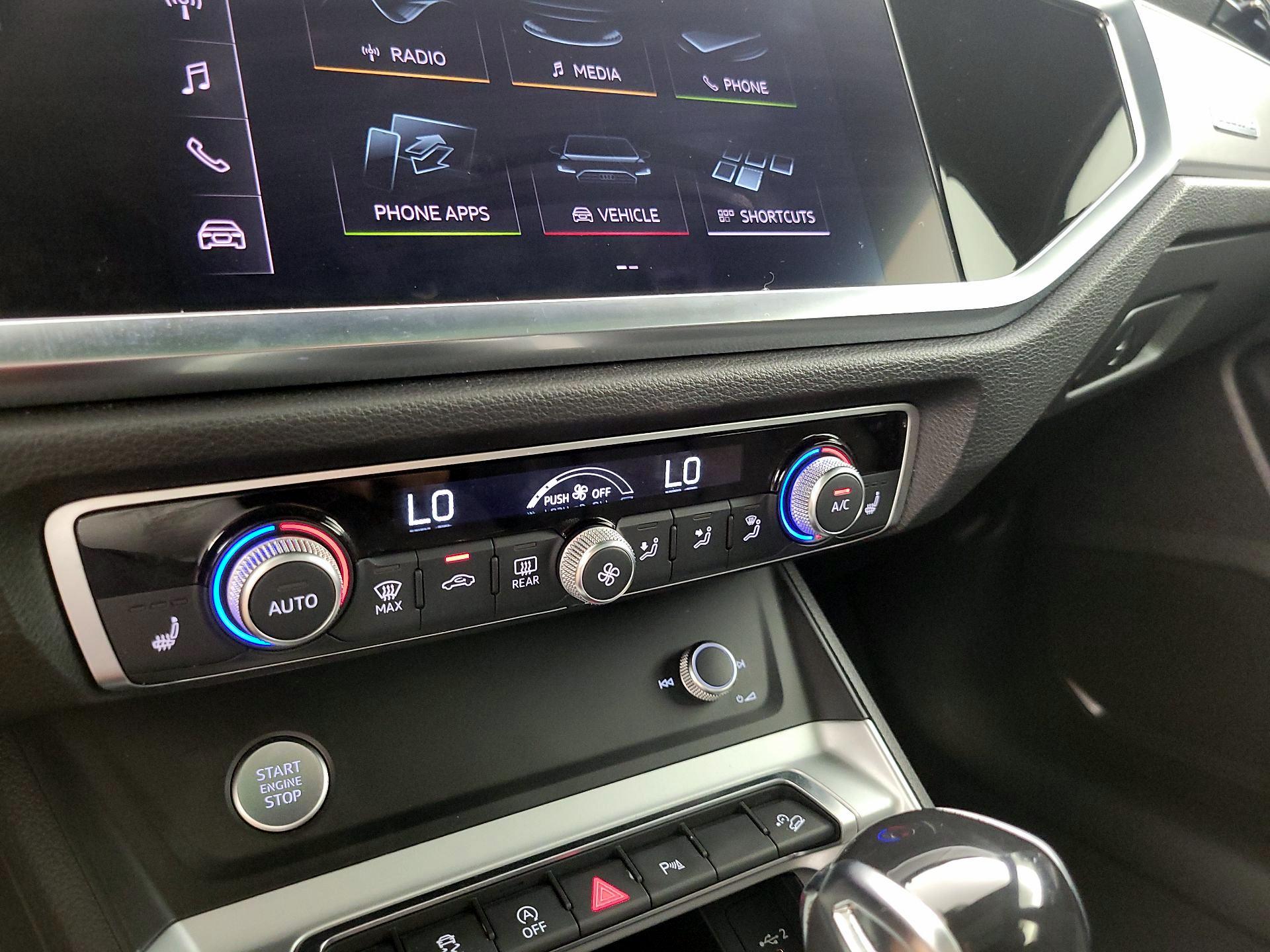 Thumbnail: 2020 Audi Q3 - 13
