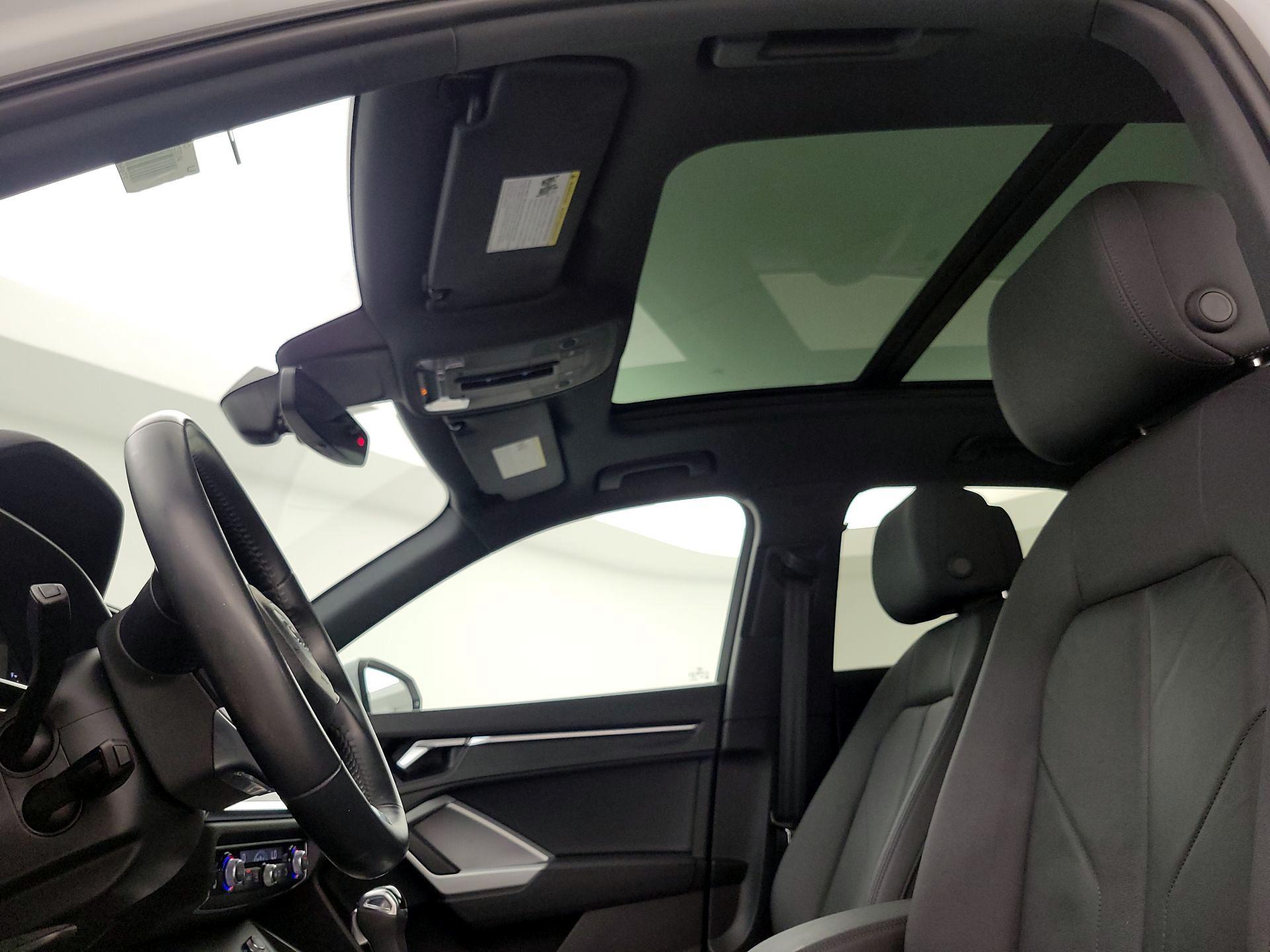 Thumbnail: 2020 Audi Q3 - 19