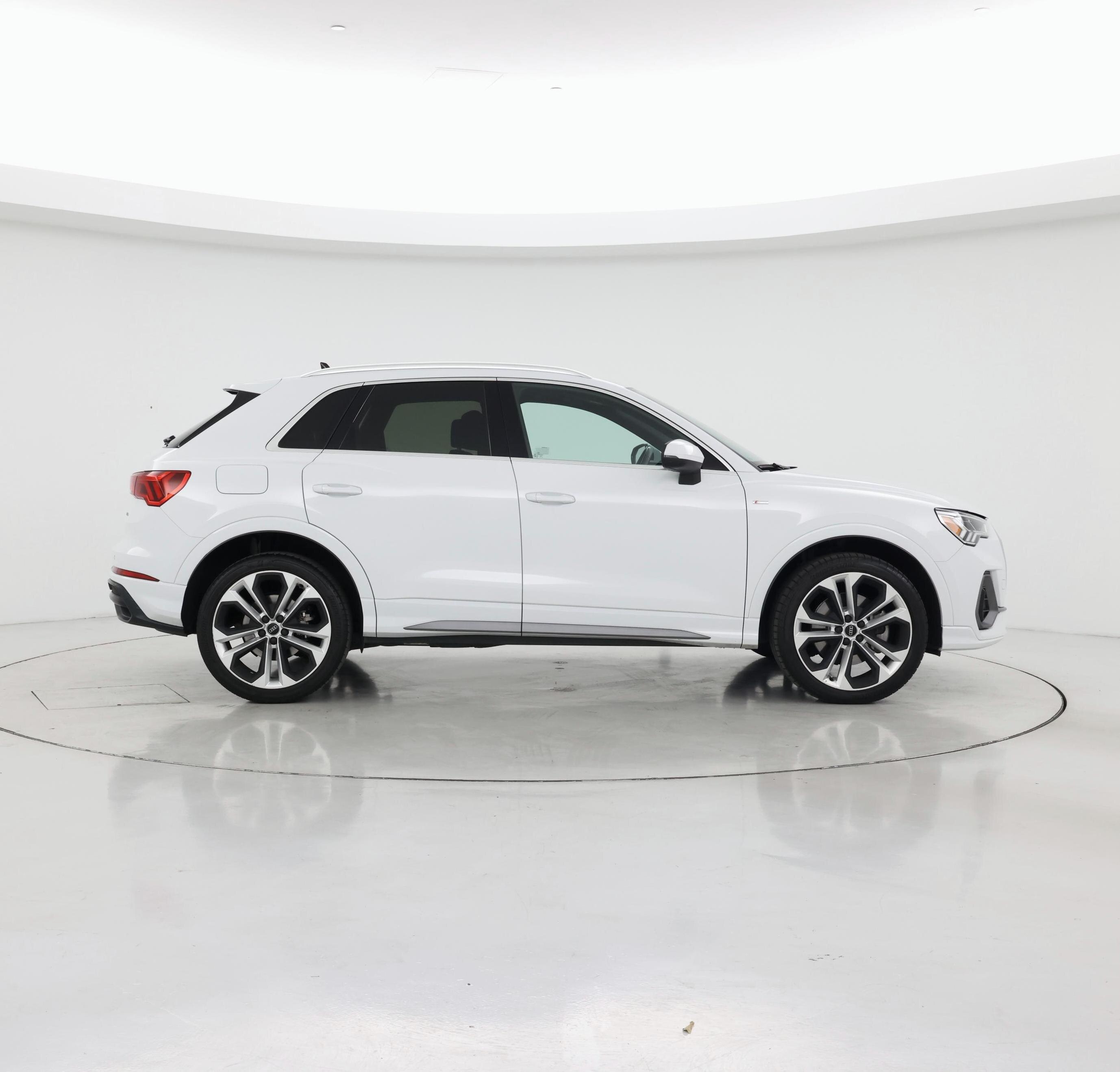 Thumbnail: 2020 Audi Q3 - 7
