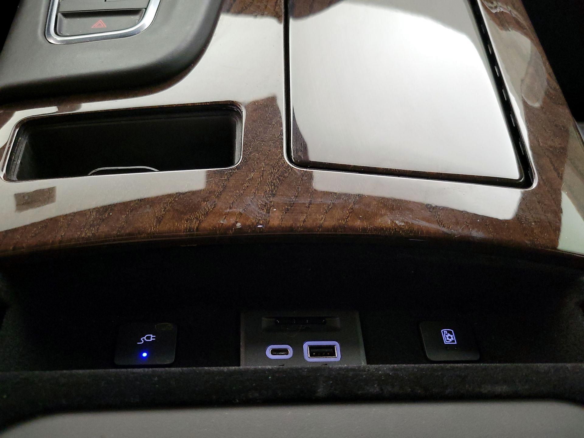 Thumbnail: 2021 Cadillac Escalade - 18