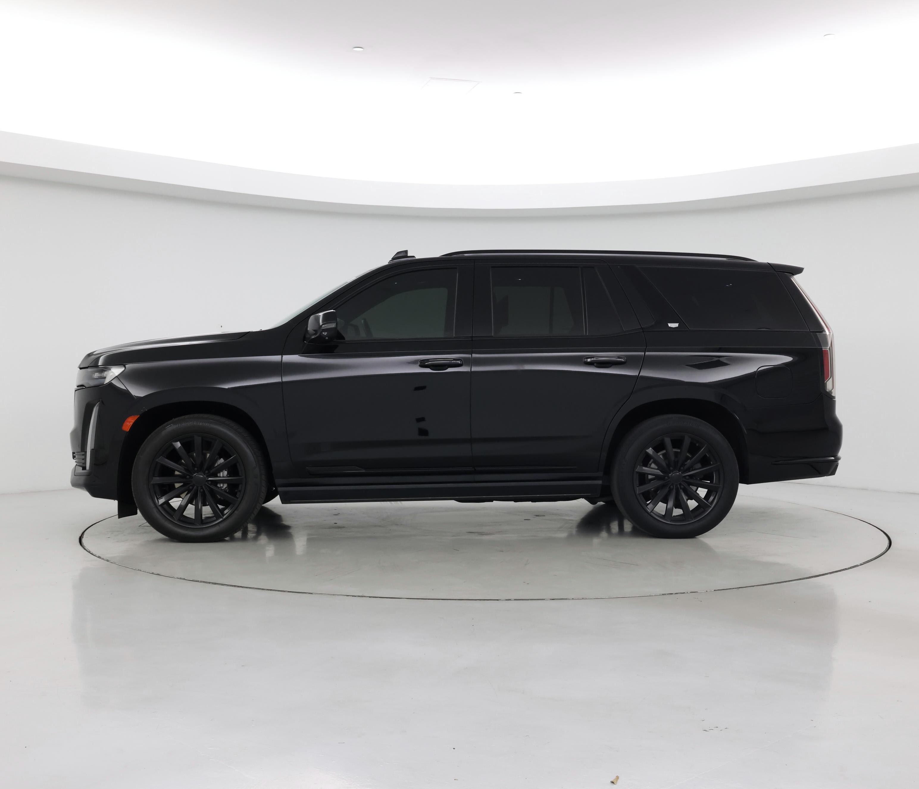 Thumbnail: 2021 Cadillac Escalade - 3