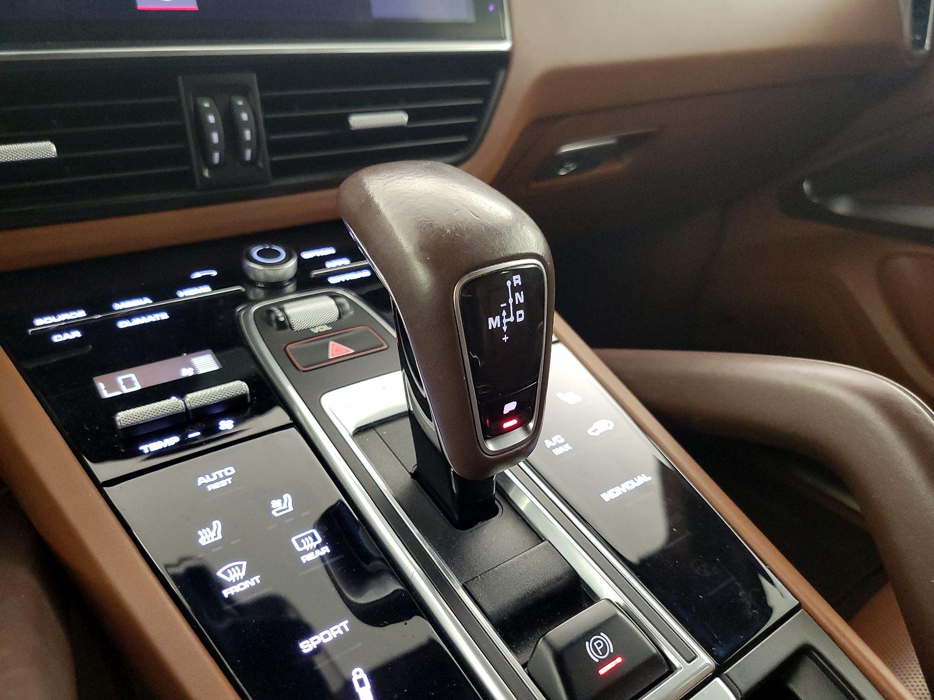 Thumbnail: 2019 Porsche Cayenne - 18