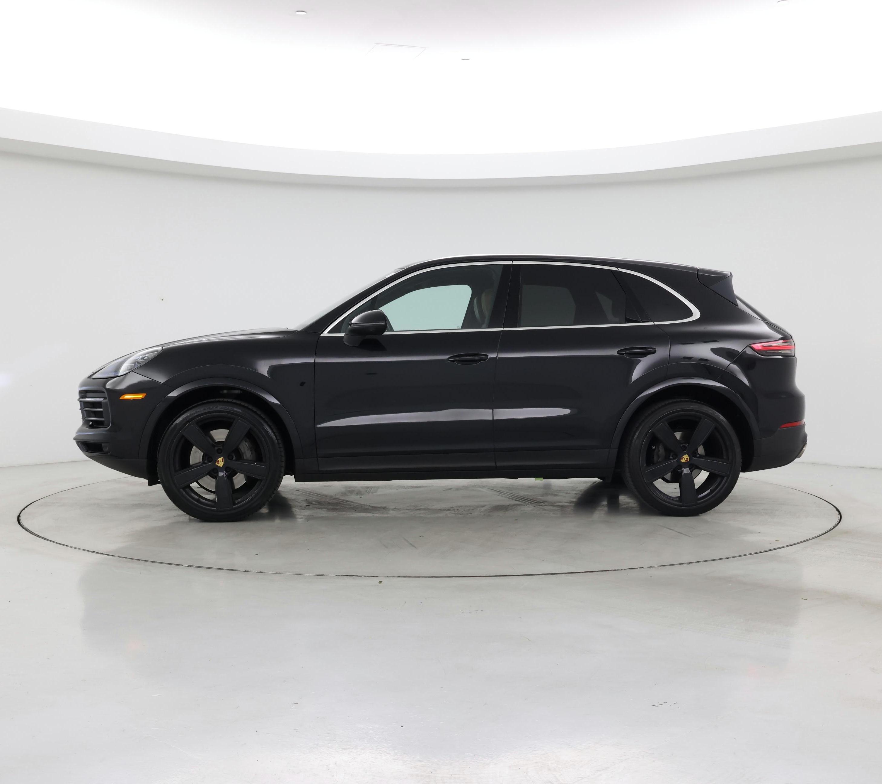 Thumbnail: 2019 Porsche Cayenne - 3