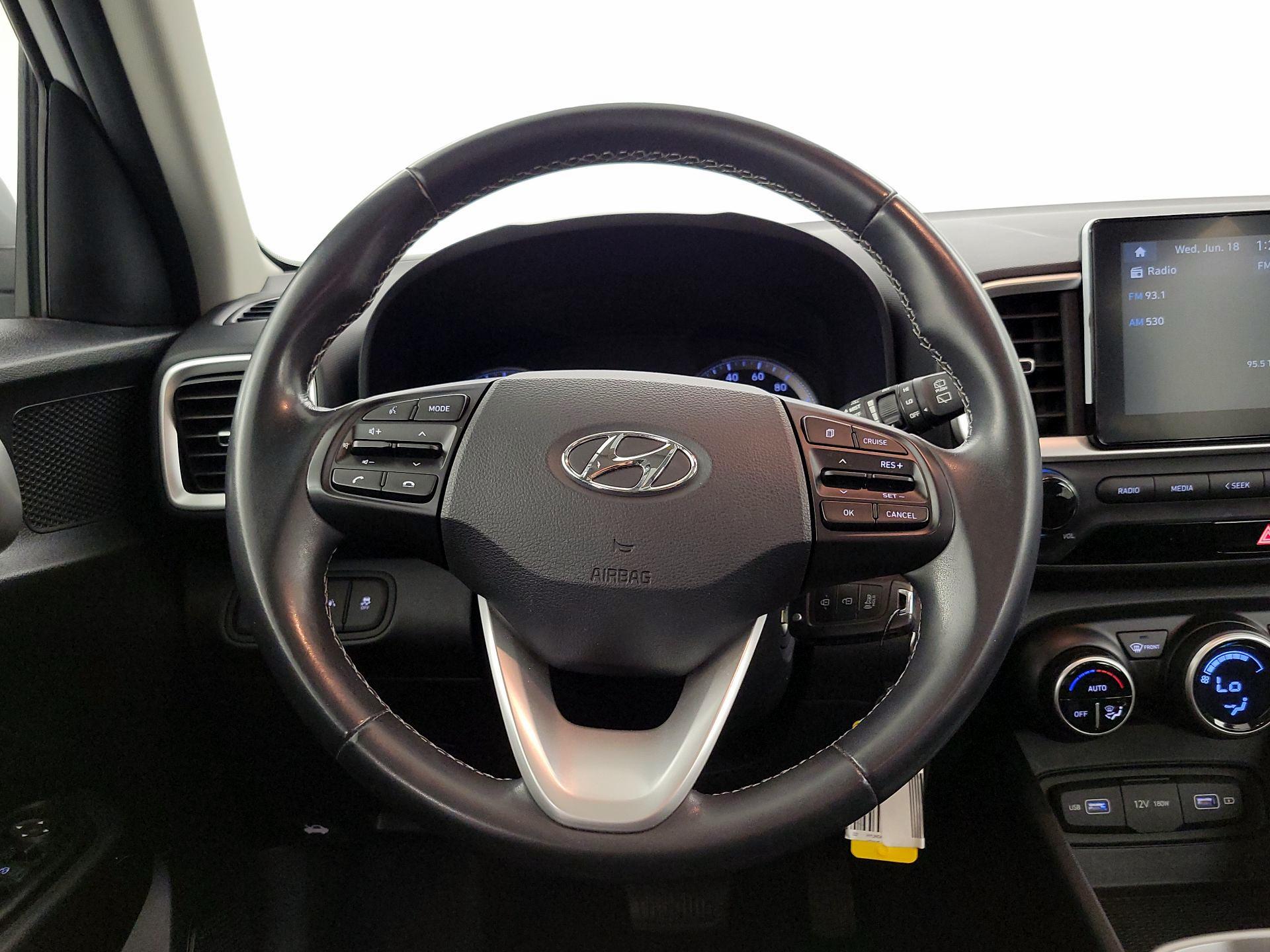 Thumbnail: 2022 Hyundai Venue - 10