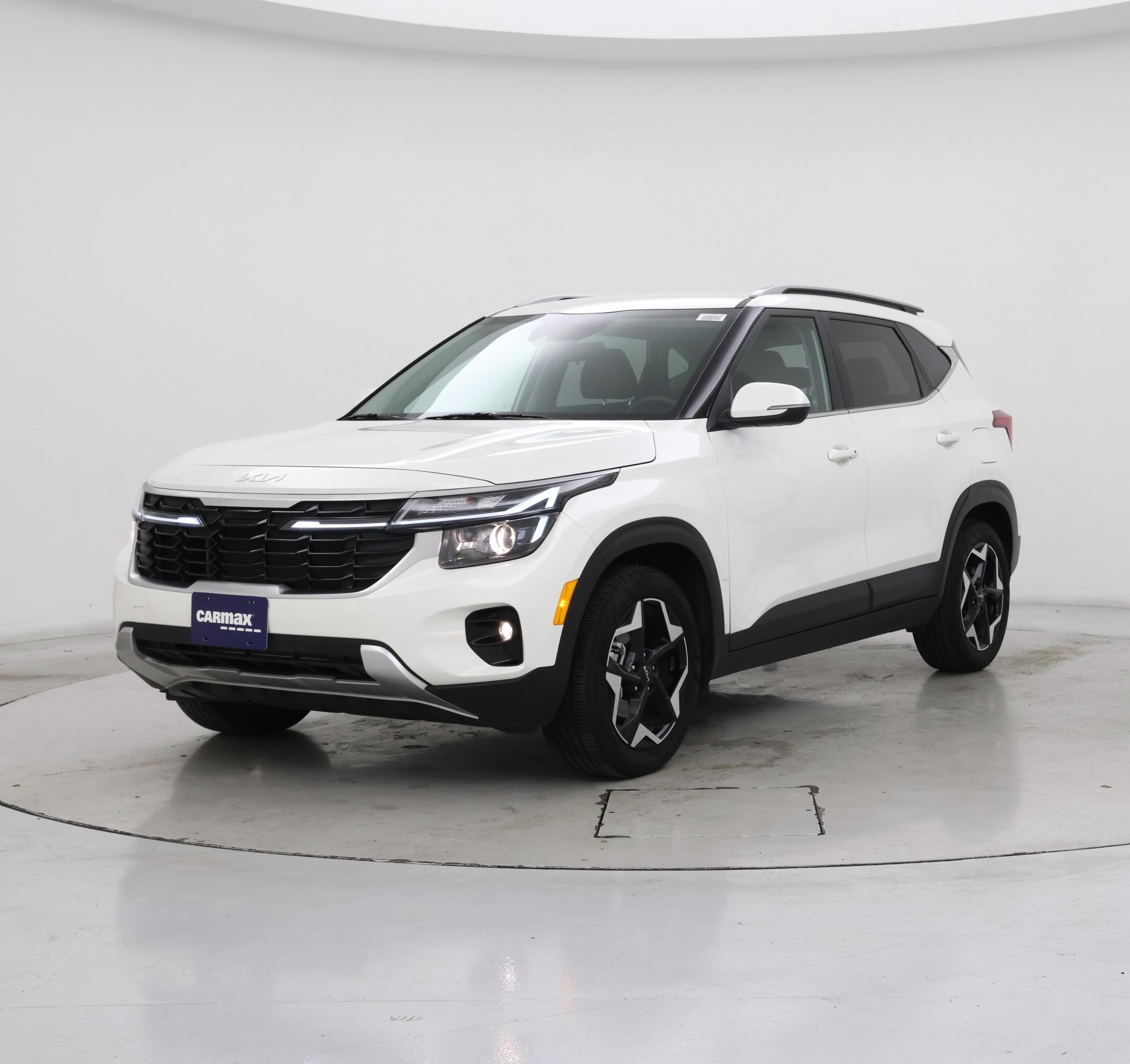 Thumbnail: 2024 Kia Seltos - 4