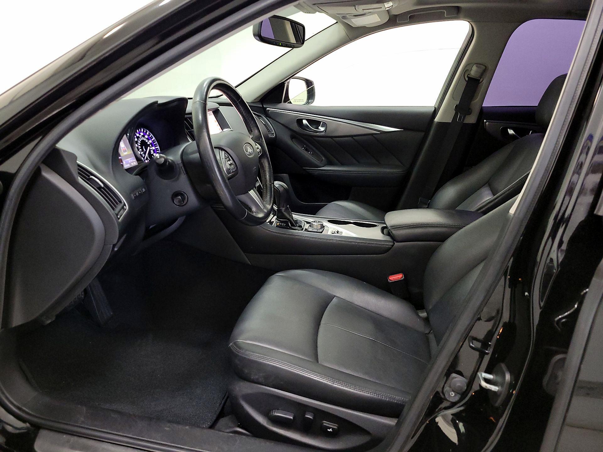 Thumbnail: 2016 INFINITI Q50 - 11