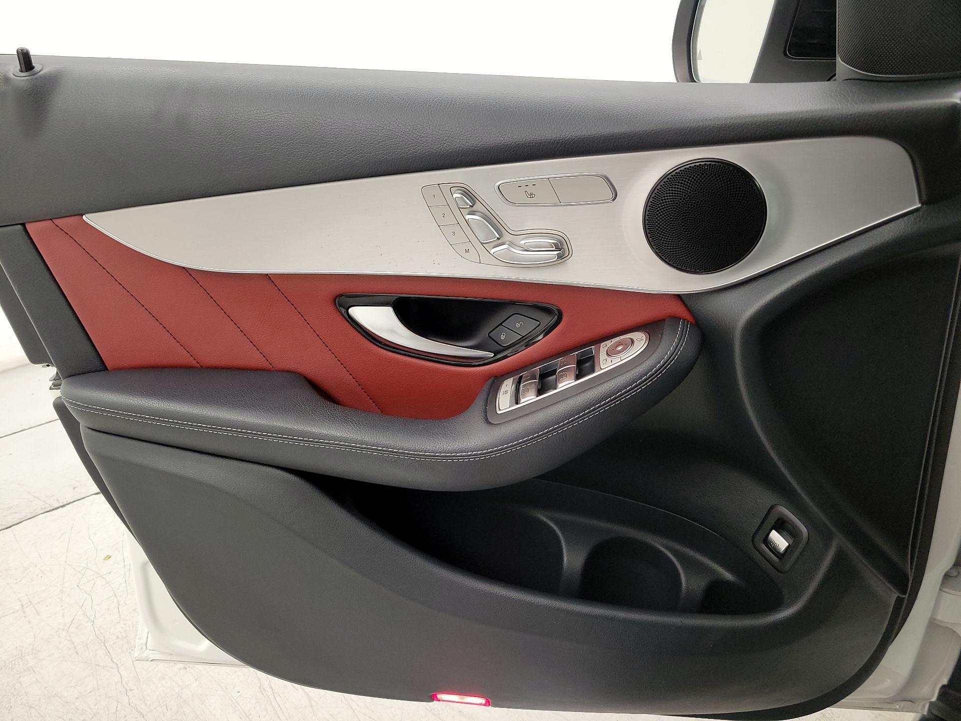 Thumbnail: 2019 Mercedes-Benz GLC - 12