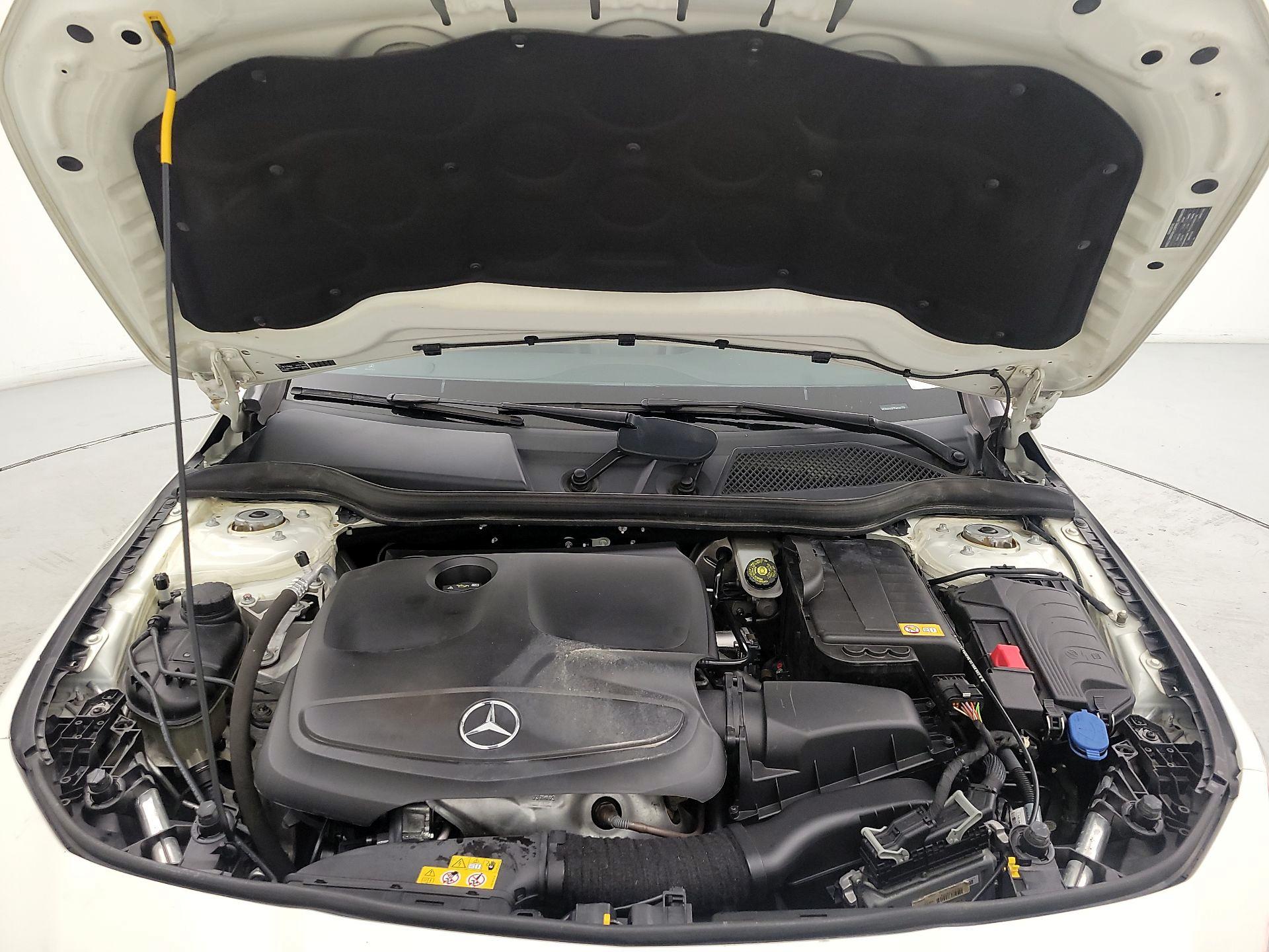 Thumbnail: 2014 Mercedes-Benz CLA - 20
