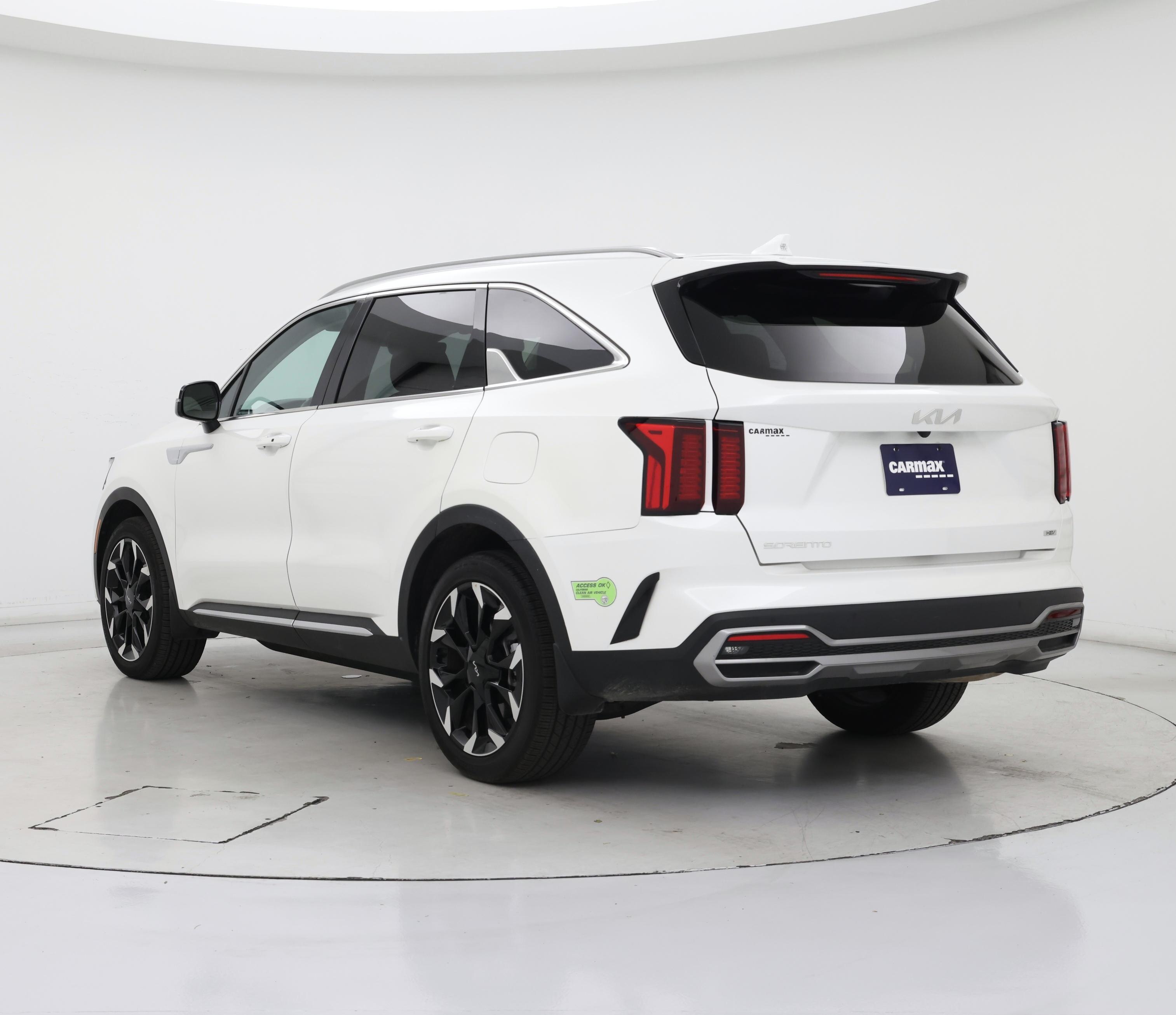 Thumbnail: 2023 Kia Sorento - 2