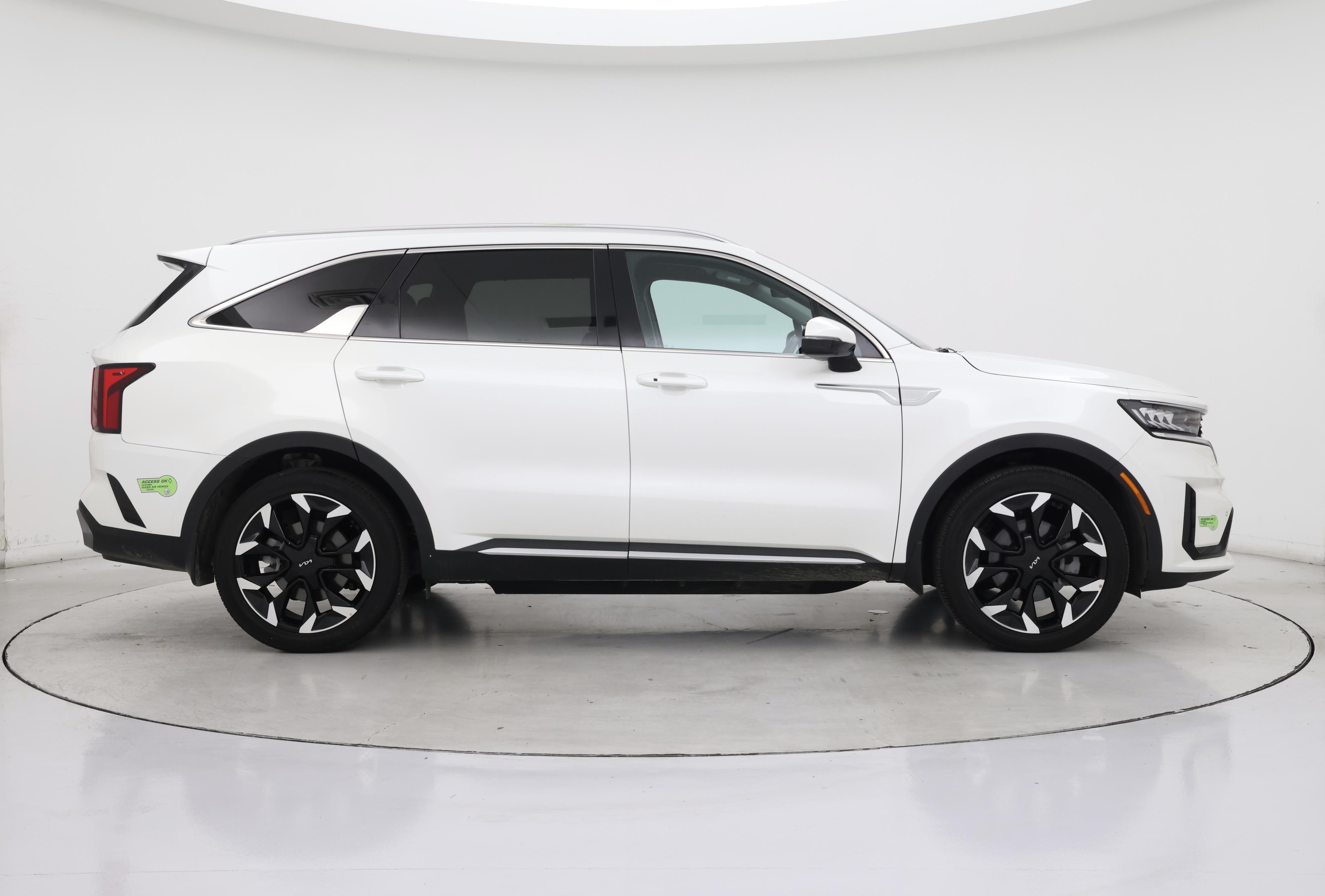 Thumbnail: 2023 Kia Sorento - 7