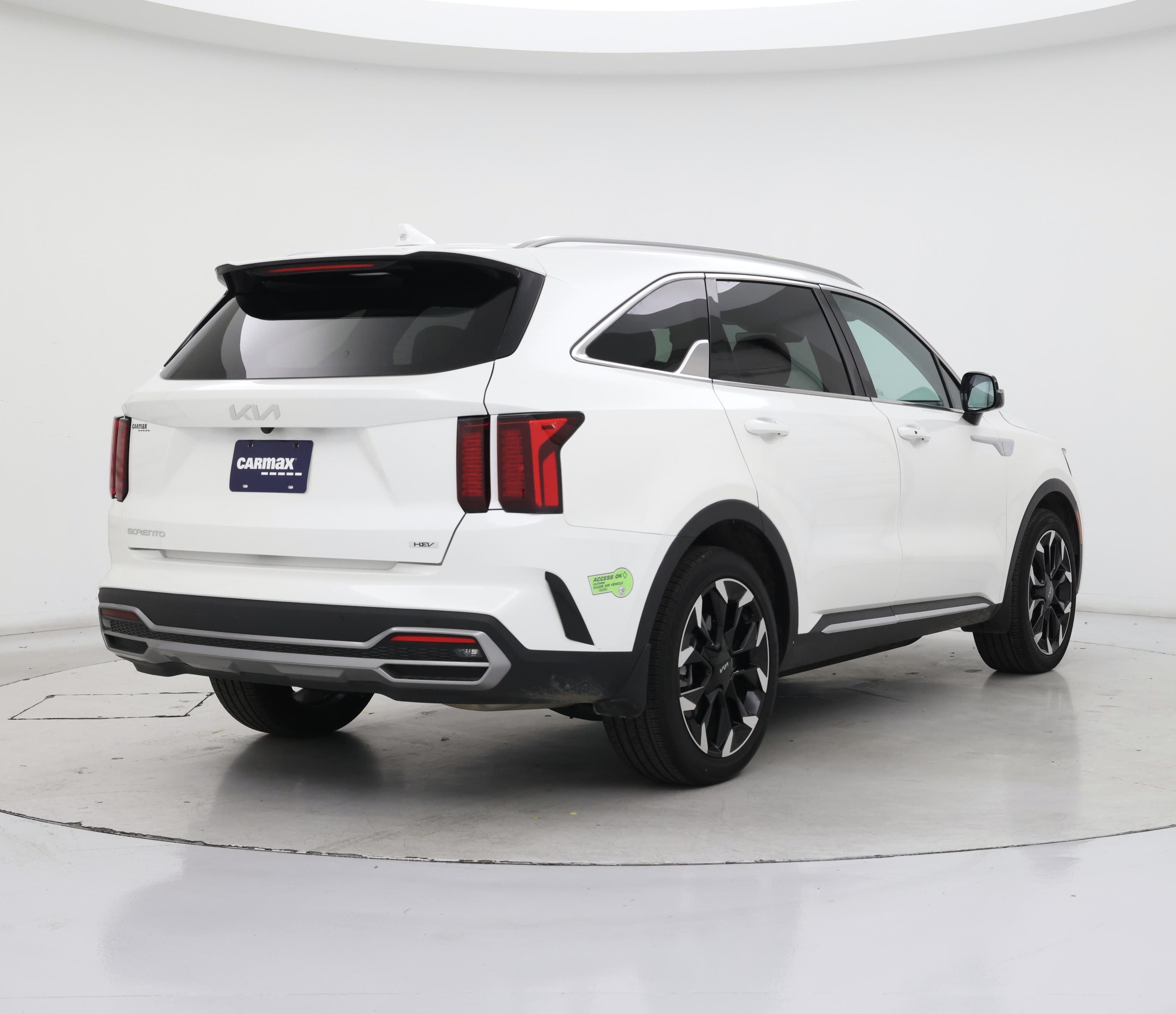 Thumbnail: 2023 Kia Sorento - 8