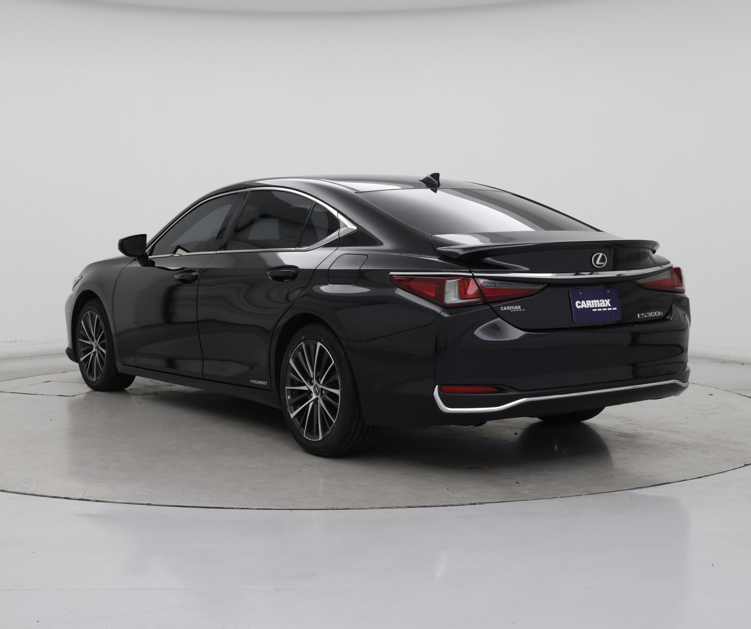 Thumbnail: 2022 Lexus ES - 2