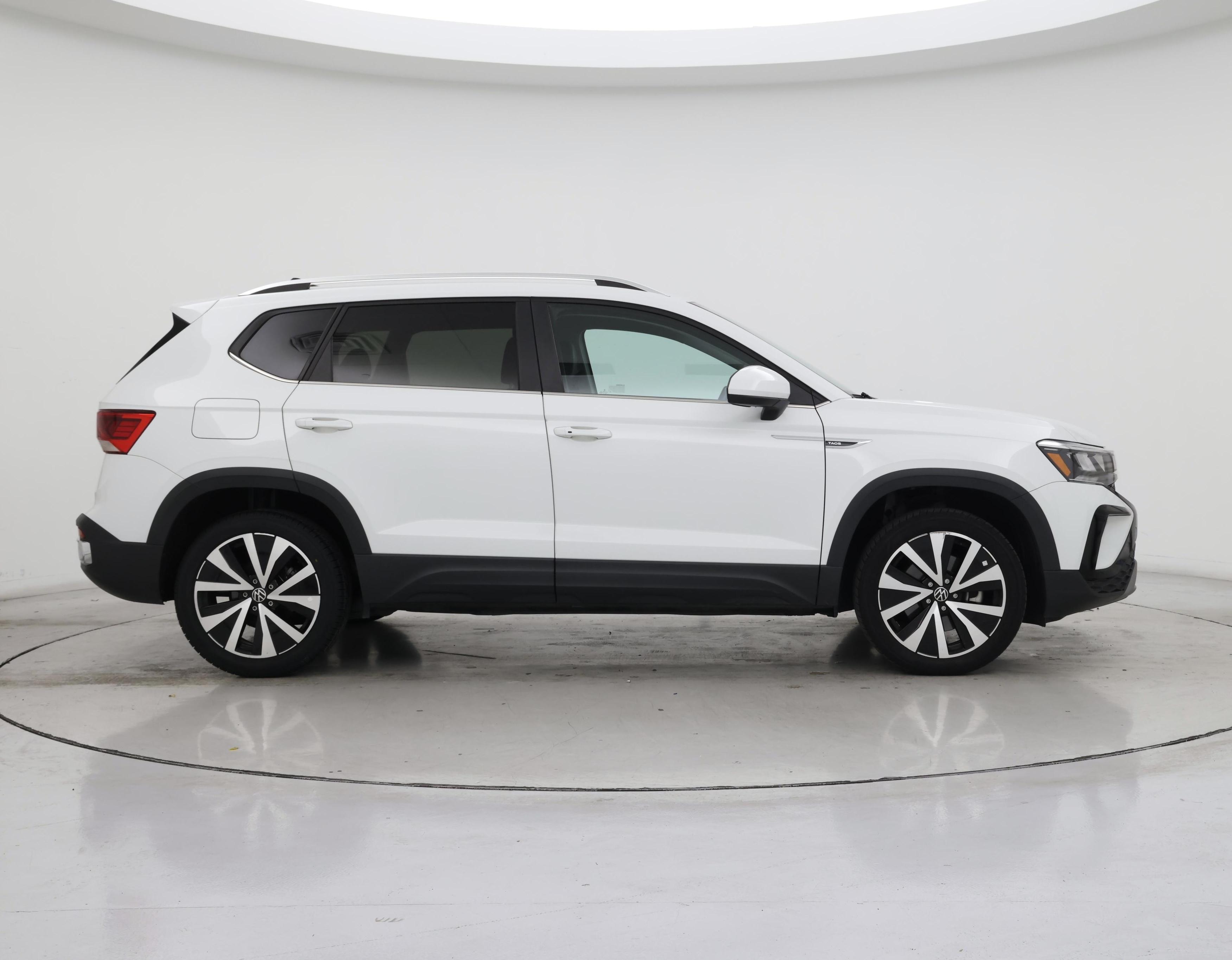 Thumbnail: 2022 Volkswagen Taos - 7