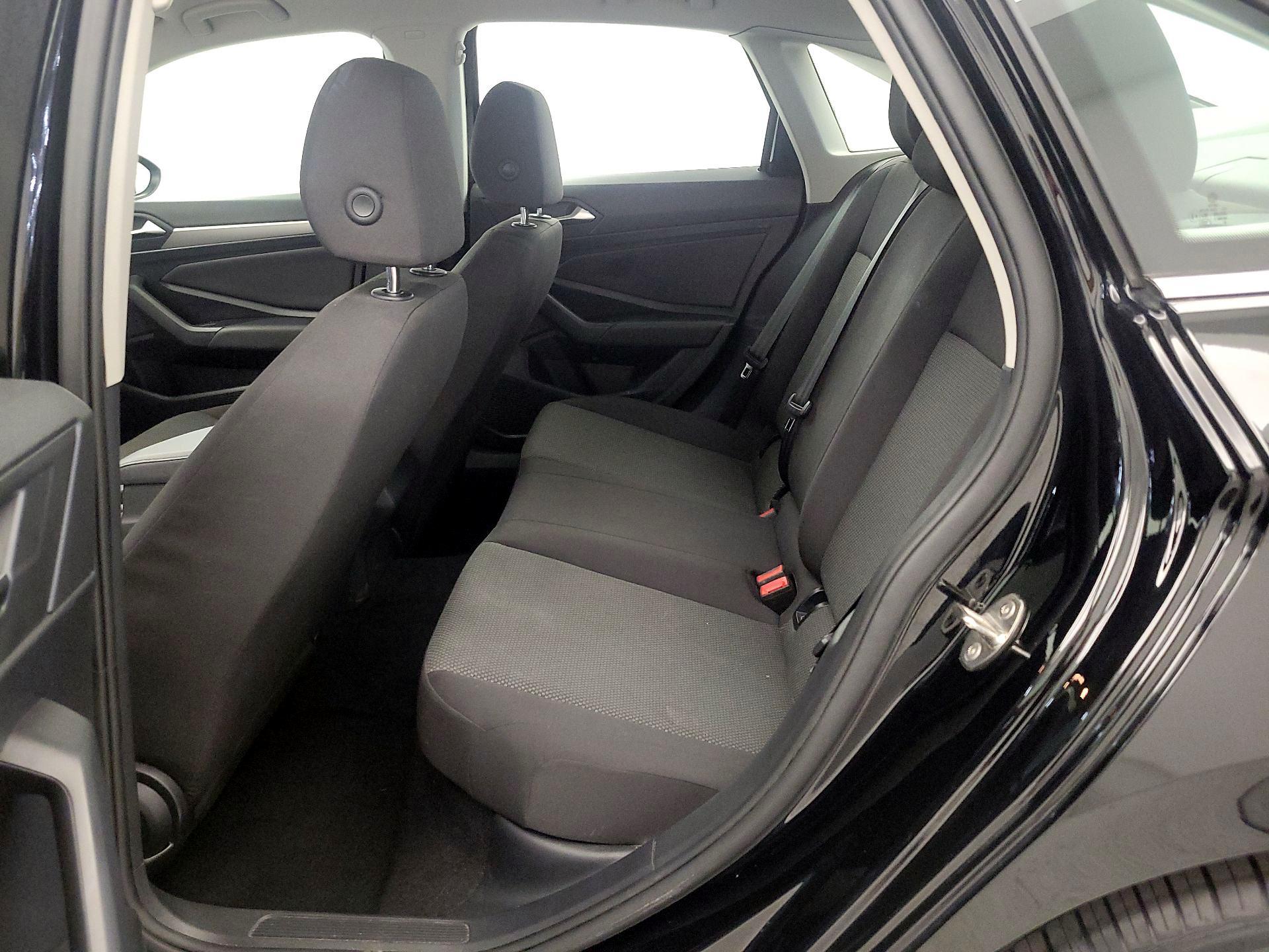 Thumbnail: 2019 Volkswagen Jetta - 19