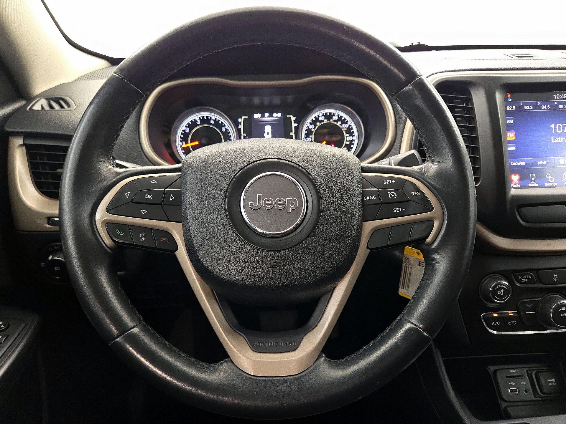 Thumbnail: 2015 Jeep Cherokee - 10
