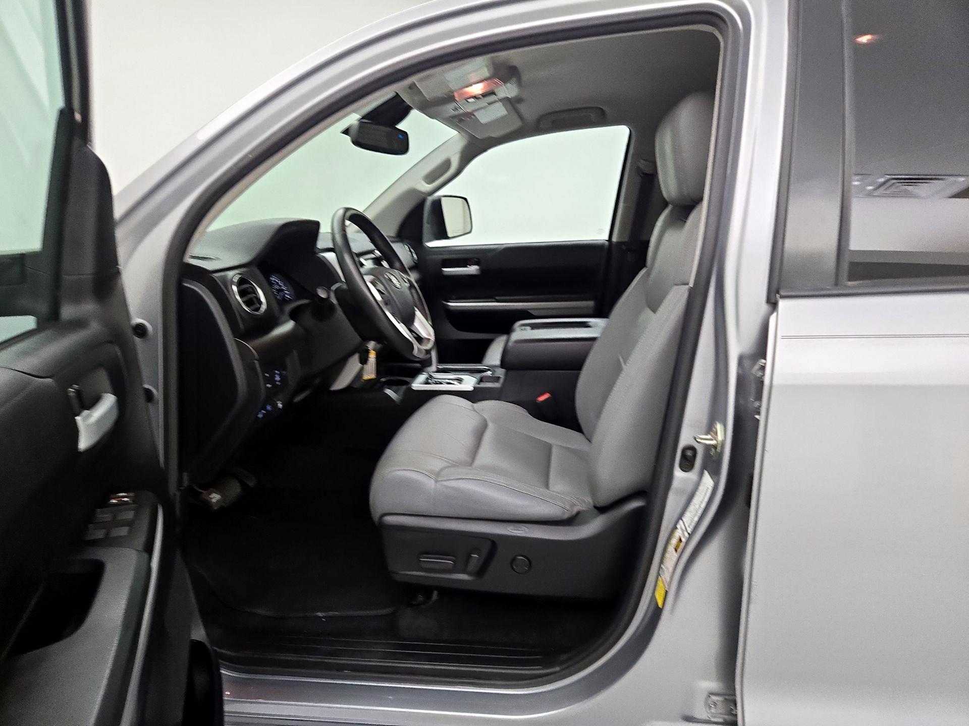 Thumbnail: 2020 Toyota Tundra - 11