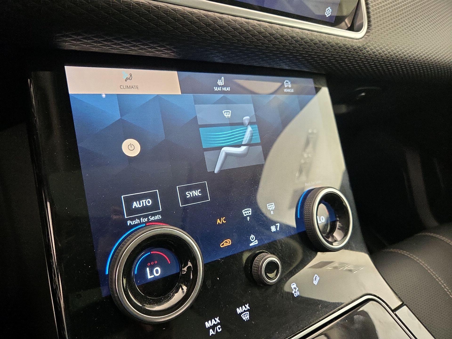 Thumbnail: 2021 Land Rover Range Rover Velar - 17