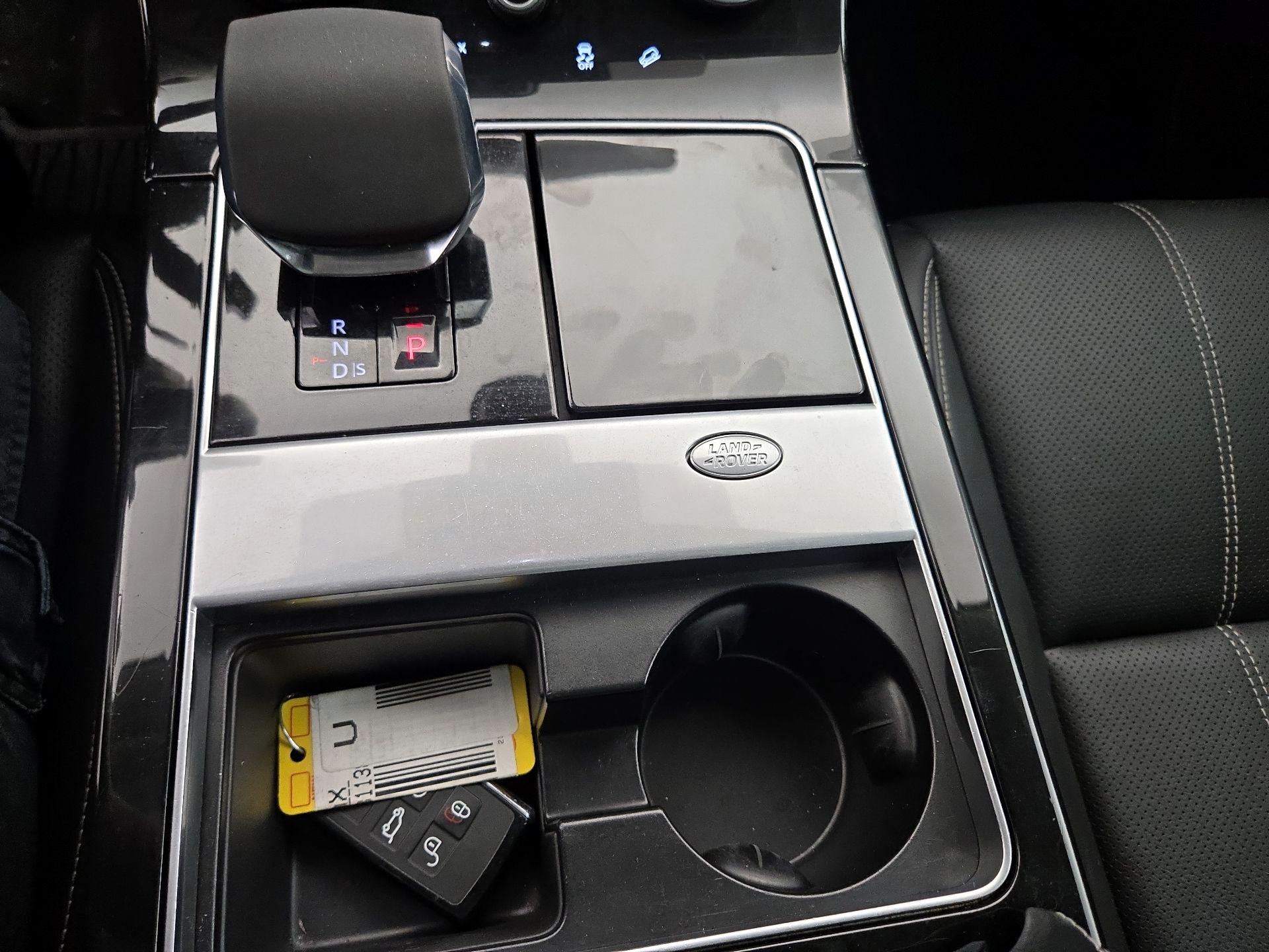 Thumbnail: 2021 Land Rover Range Rover Velar - 18