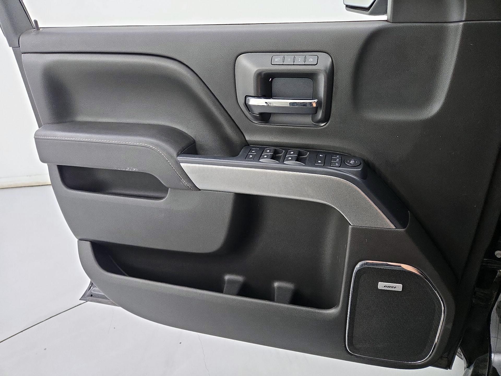 Thumbnail: 2017 Chevrolet Silverado 1500 - 12