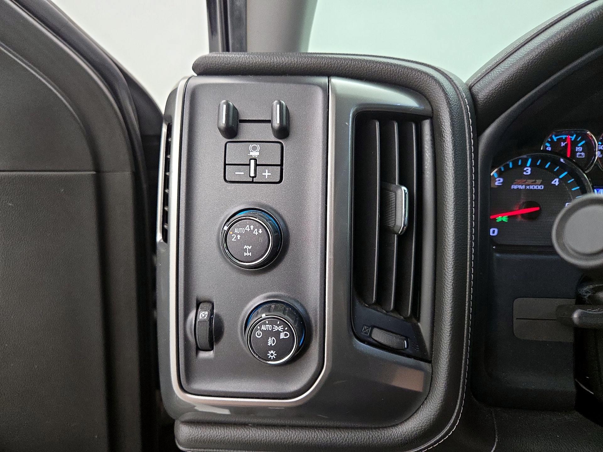 Thumbnail: 2017 Chevrolet Silverado 1500 - 13