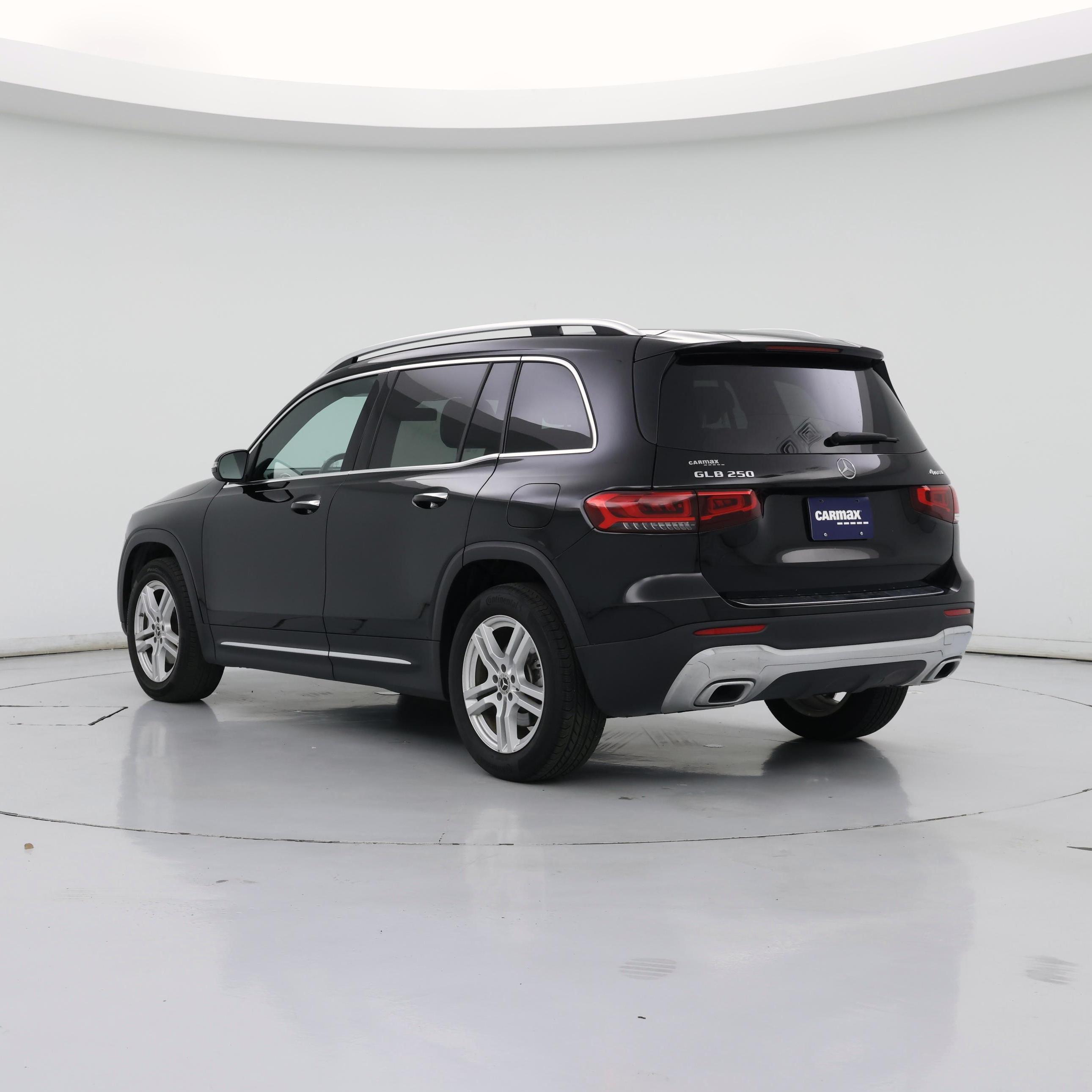 Thumbnail: 2022 Mercedes-Benz GLB - 2