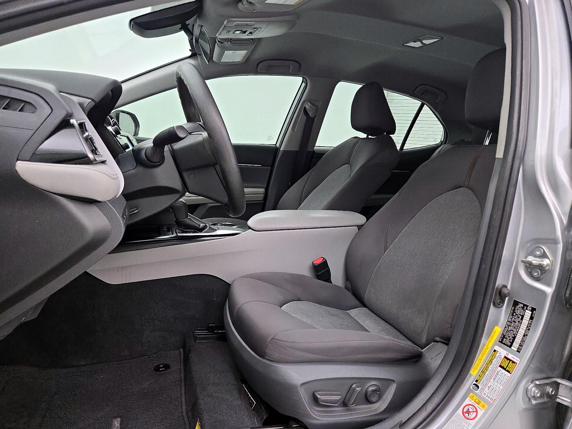 Thumbnail: 2019 Toyota Camry - 11