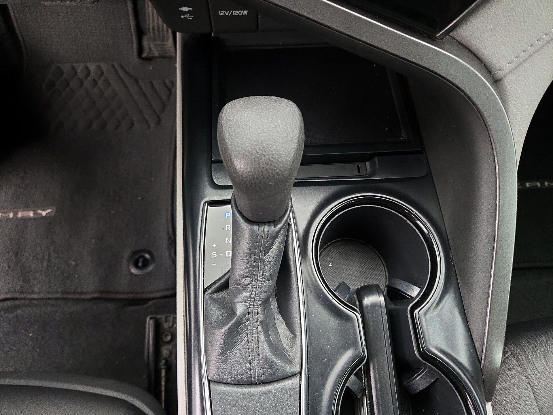 Thumbnail: 2019 Toyota Camry - 17