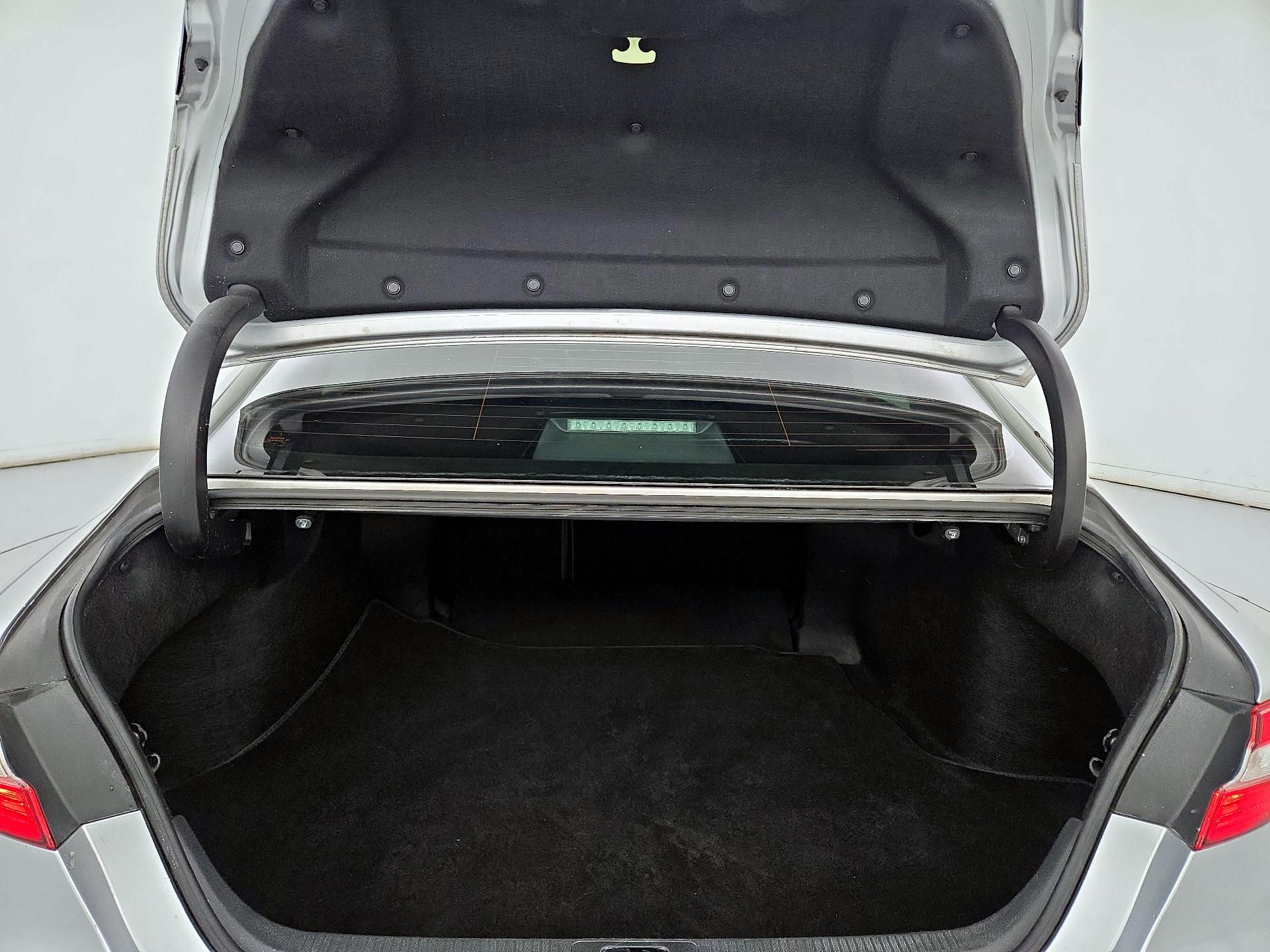 Thumbnail: 2019 Toyota Camry - 20