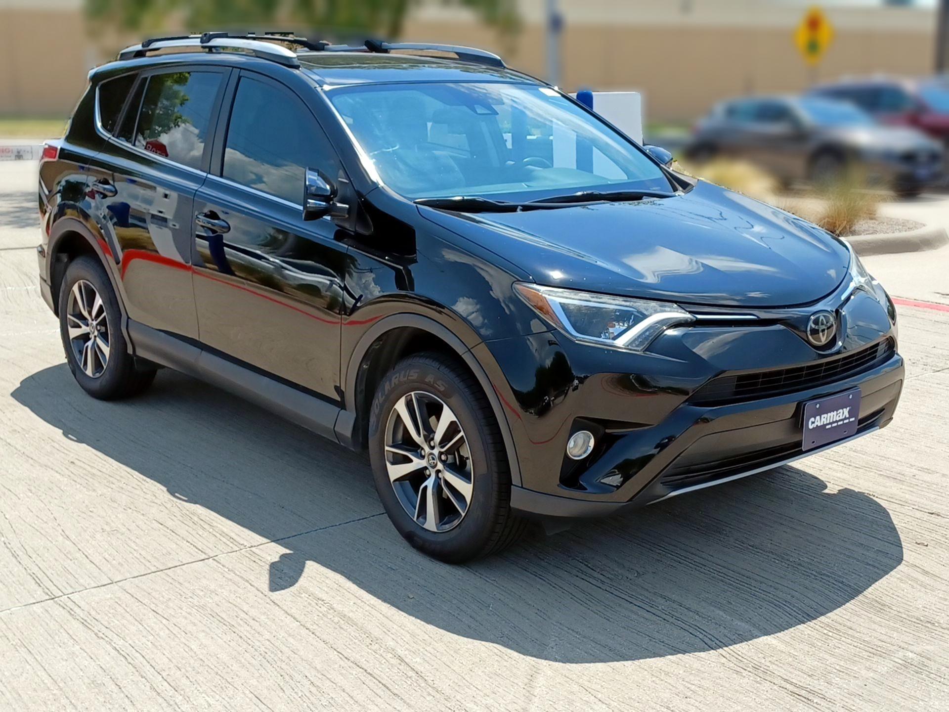 Thumbnail: 2018 Toyota RAV4 - 1