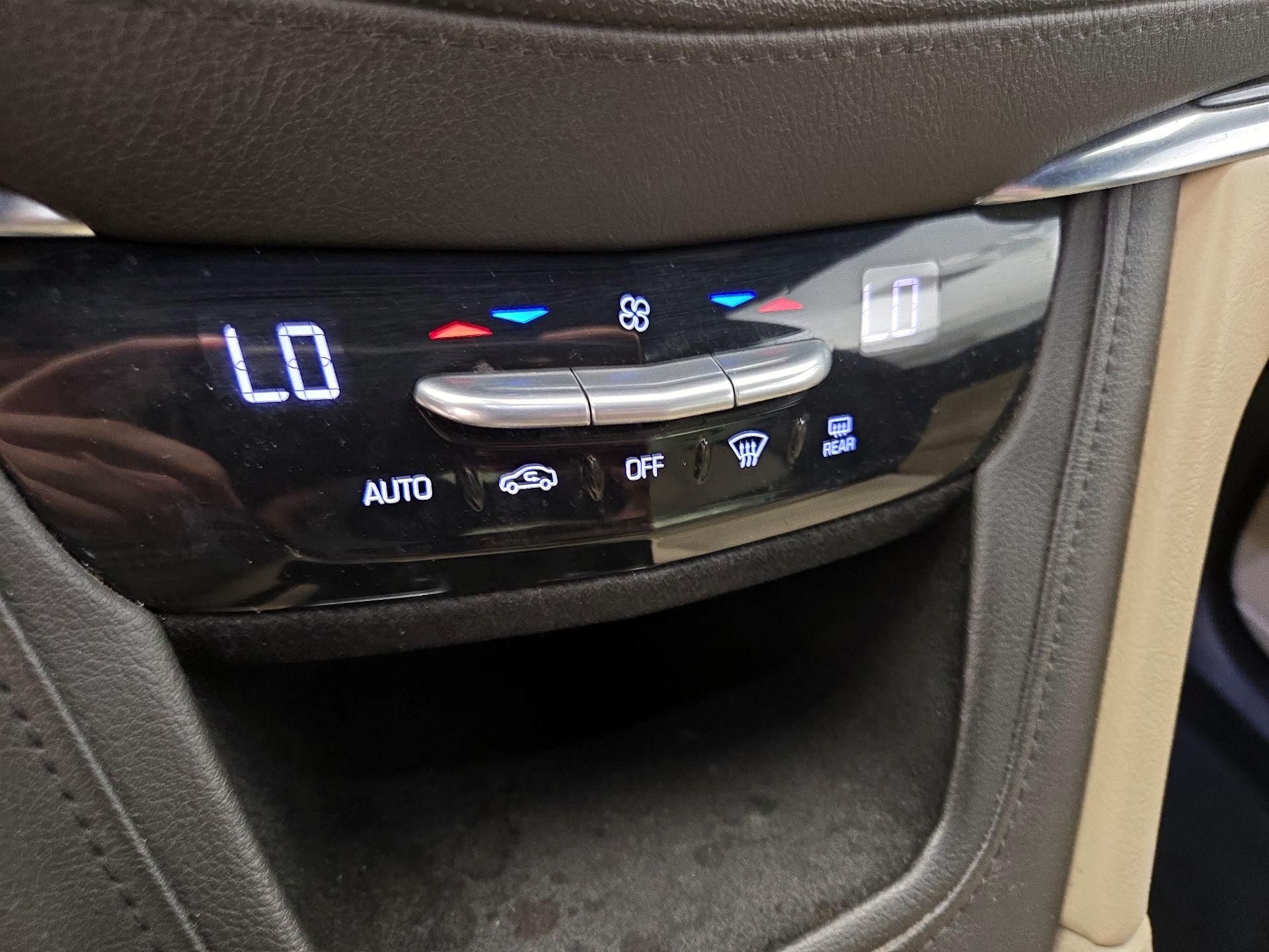 Thumbnail: 2018 Cadillac XT5 - 16
